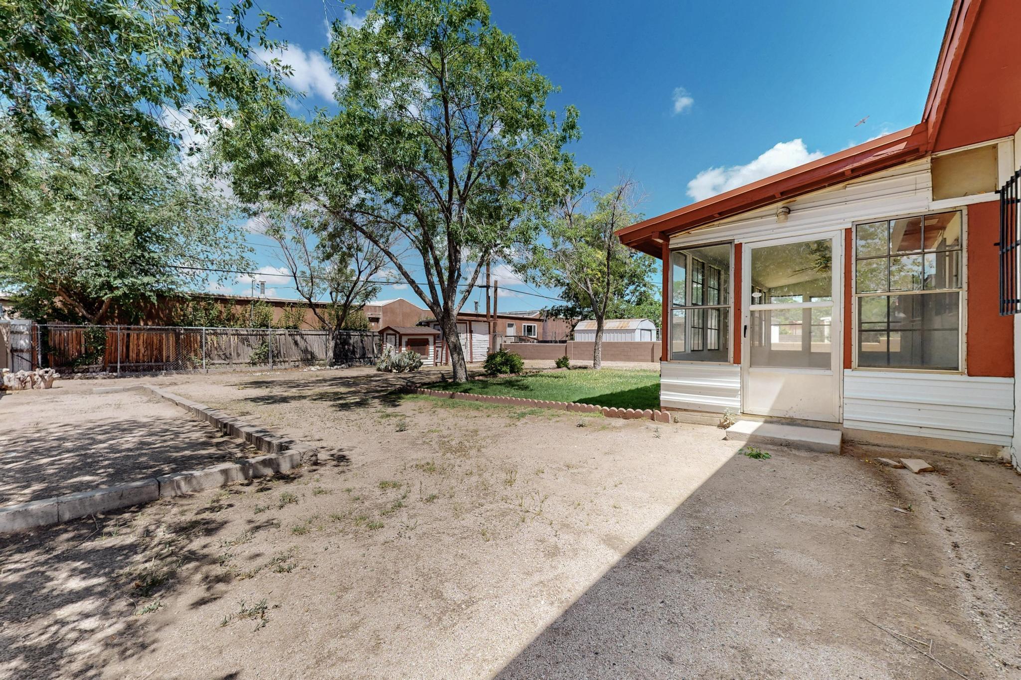 513 MESILLA Street NE