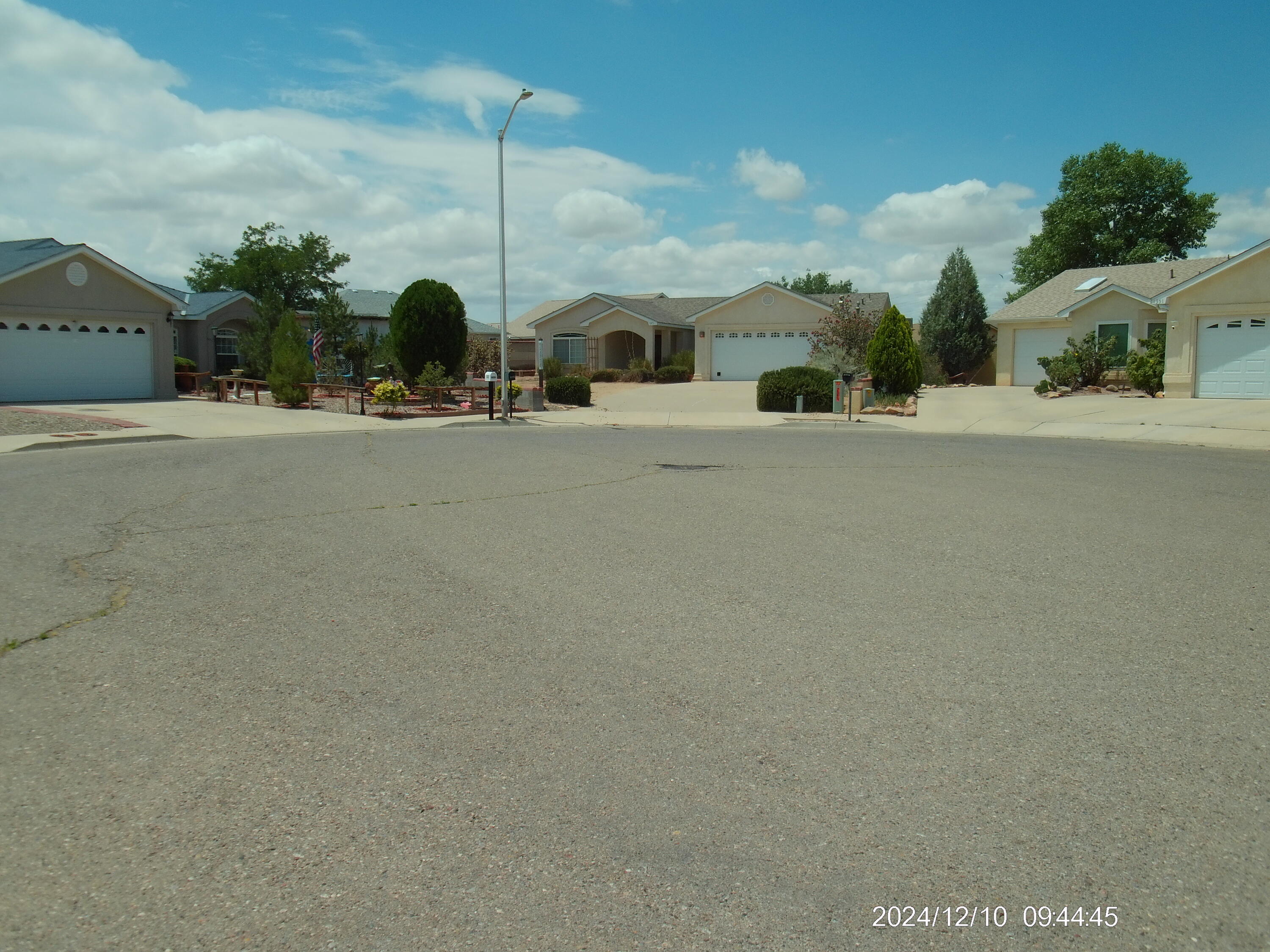1375 VISTA HILL Court SW