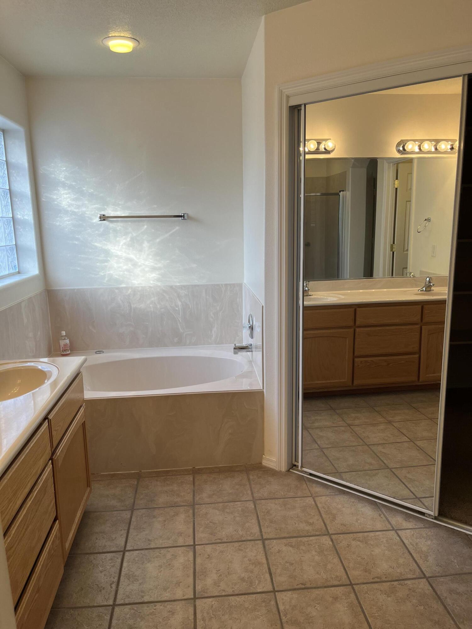 1375 VISTA HILL Court SW