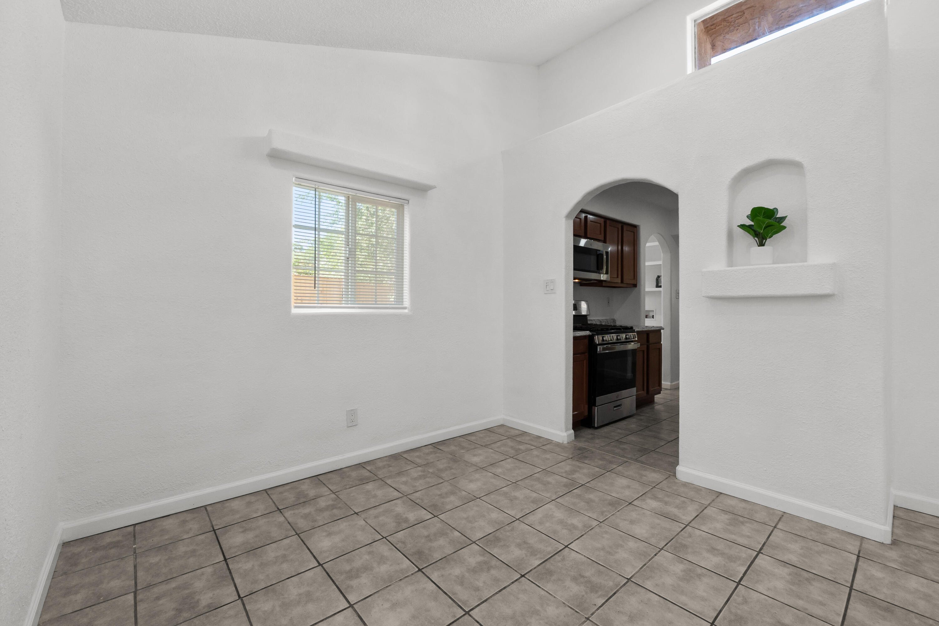 147 SUNSET Place SW