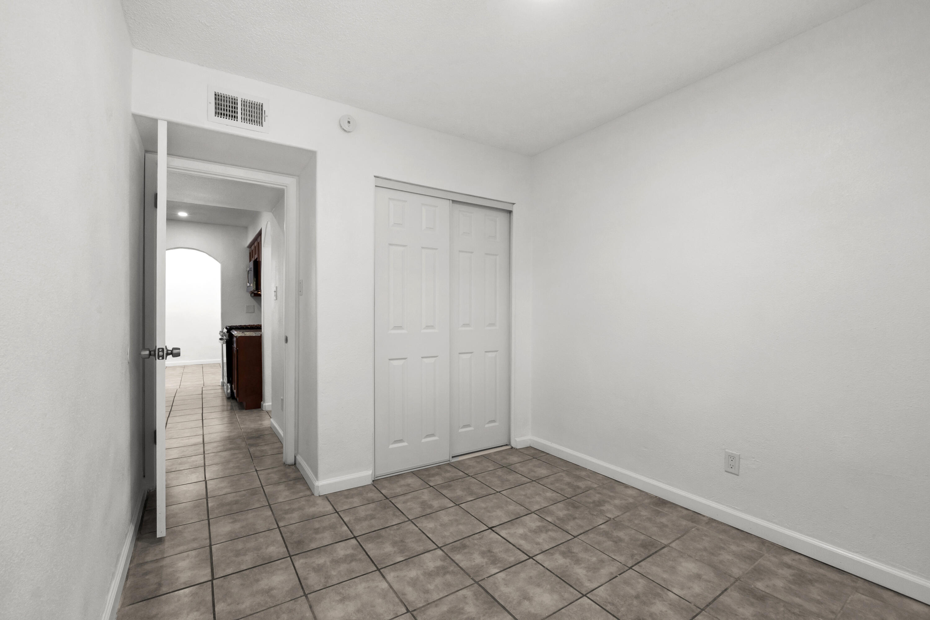 147 SUNSET Place SW