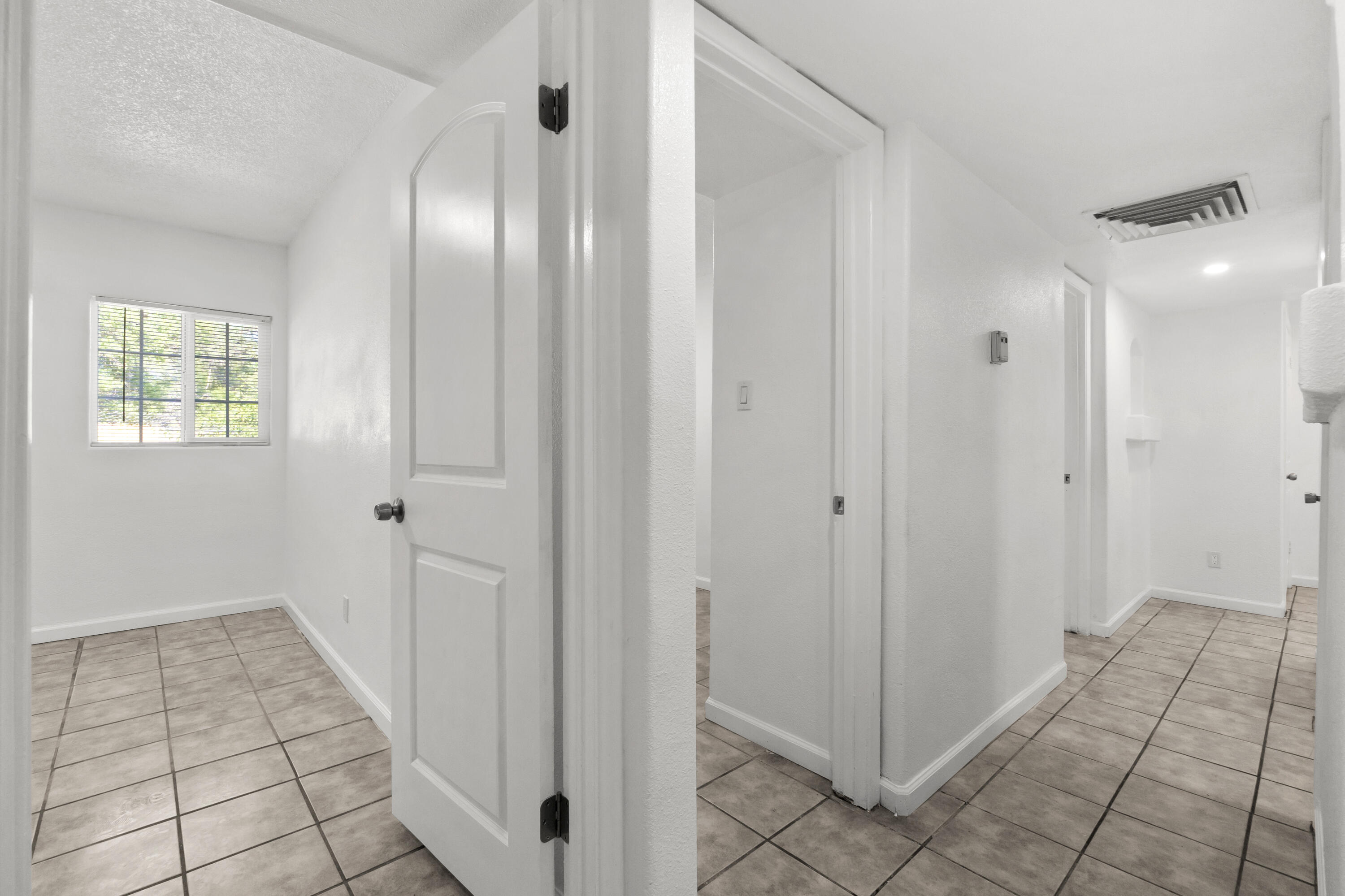 147 SUNSET Place SW