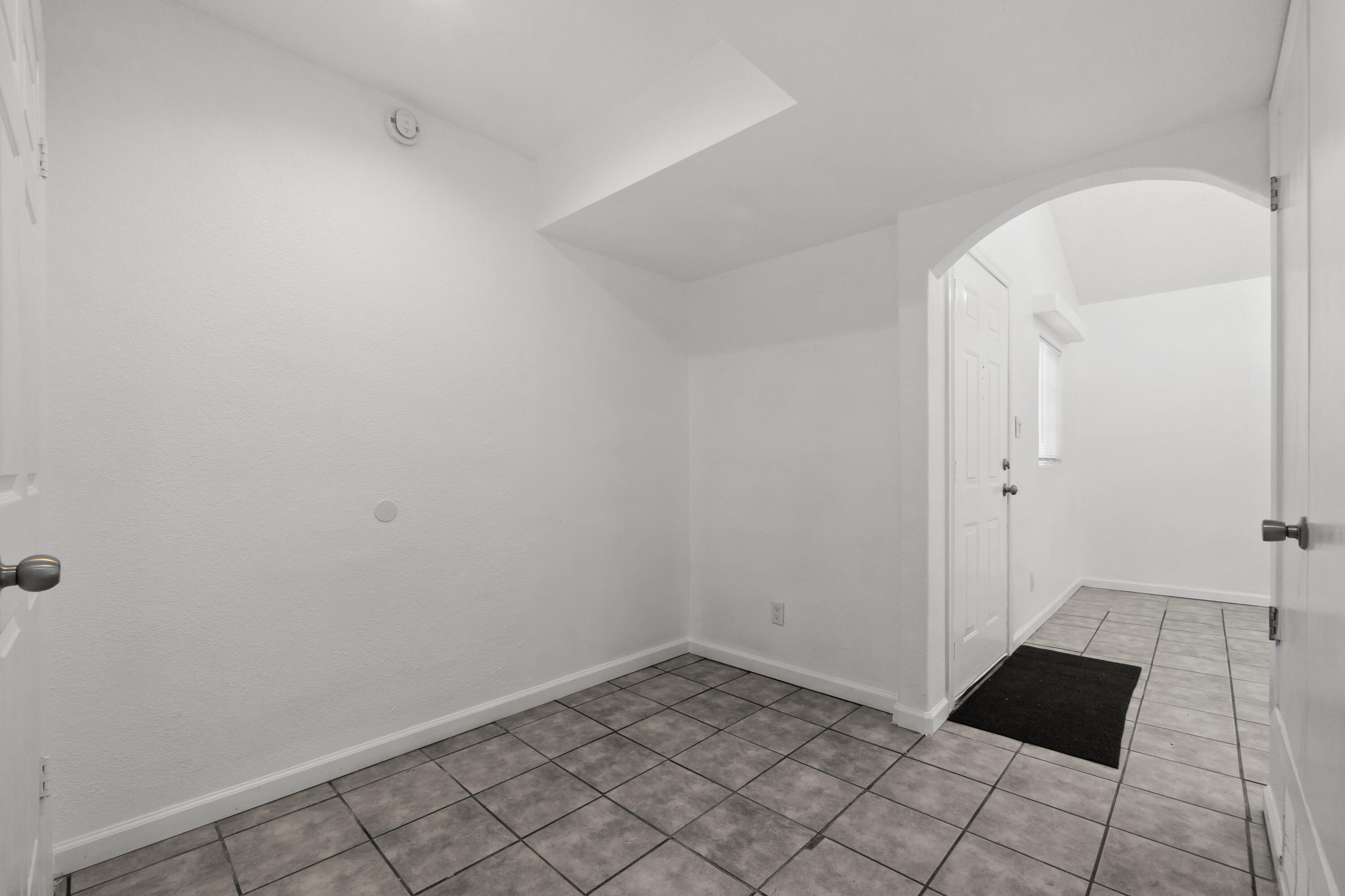 147 SUNSET Place SW