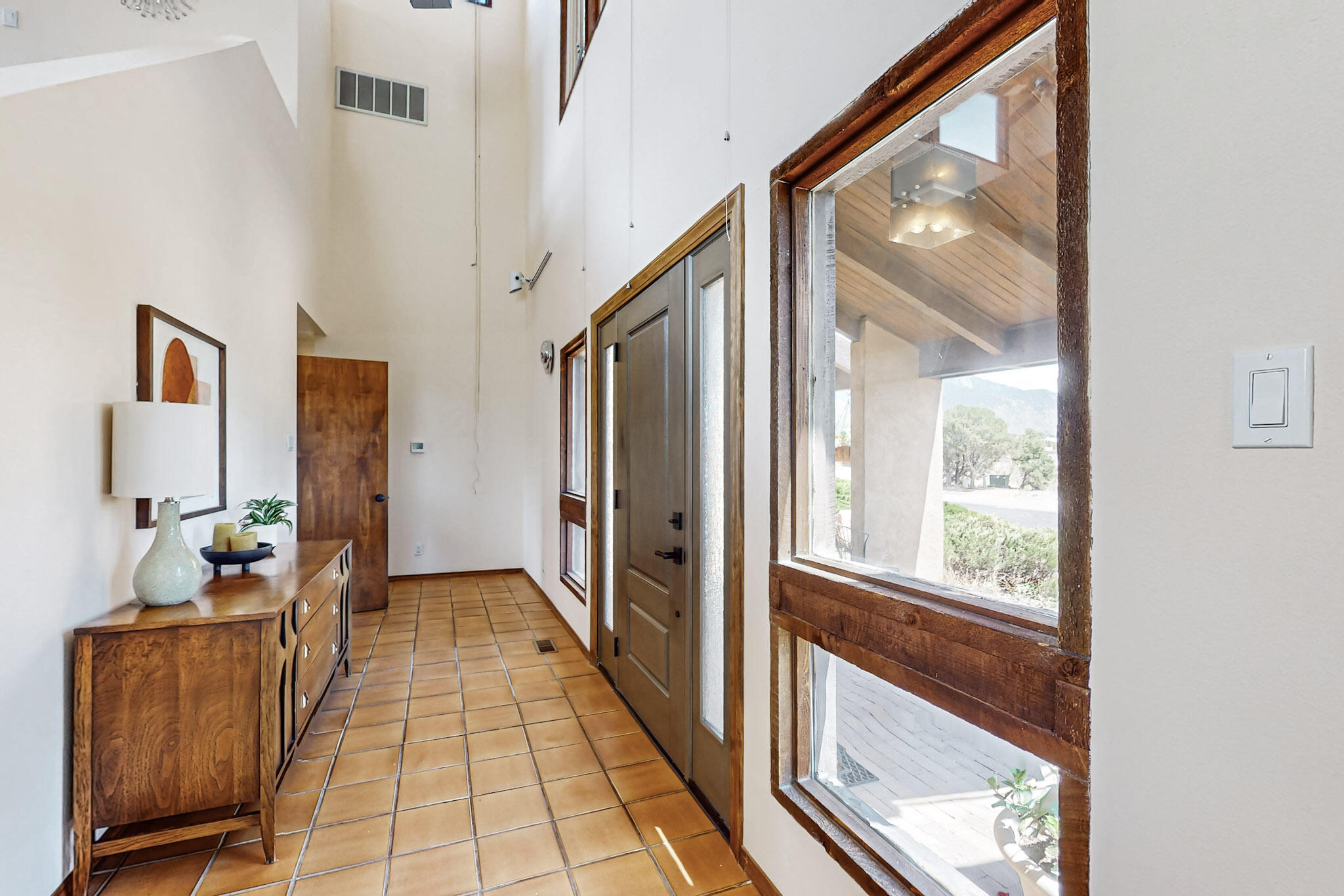 450 LIVE OAK Lane NE