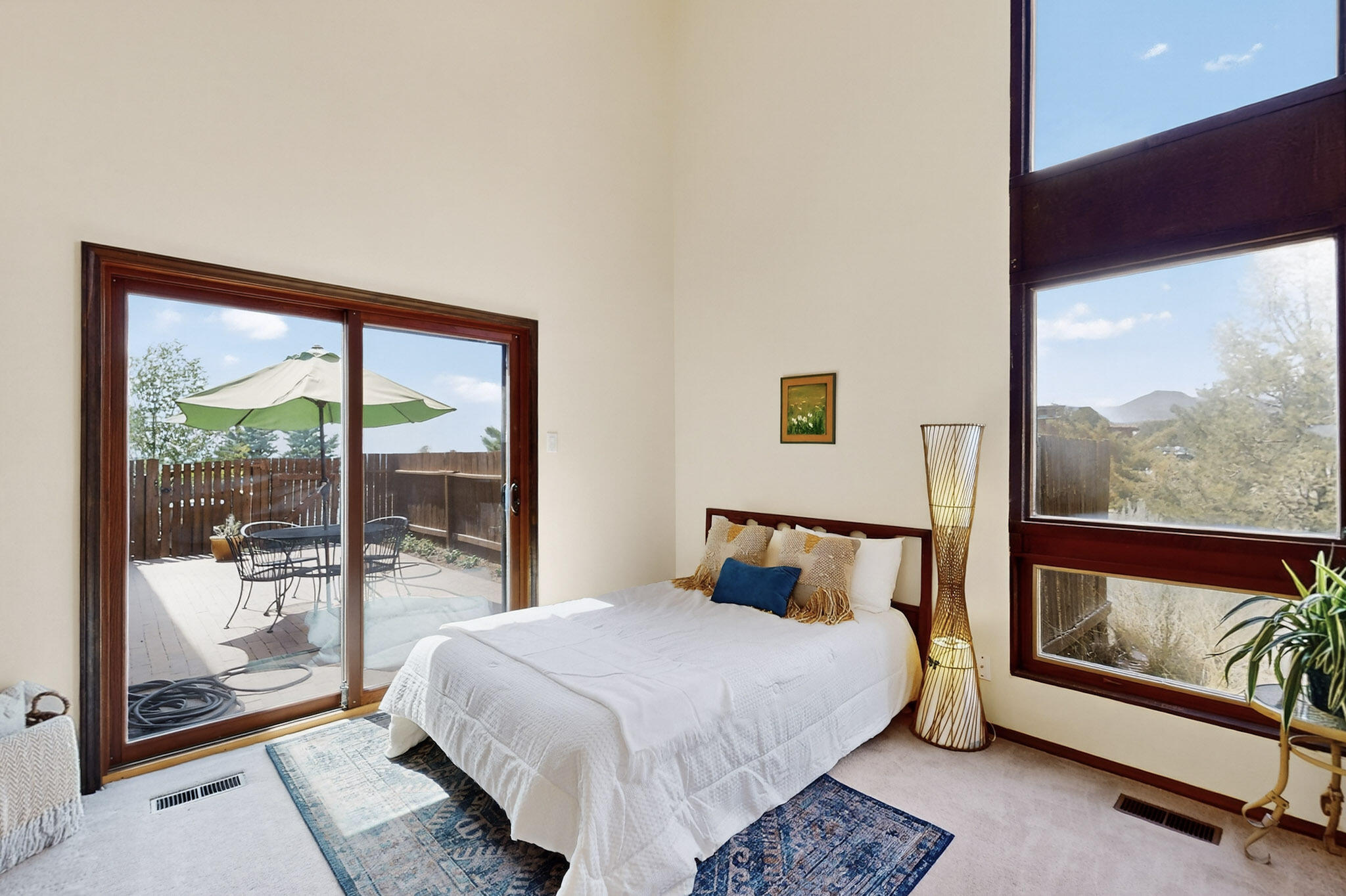 450 LIVE OAK Lane NE