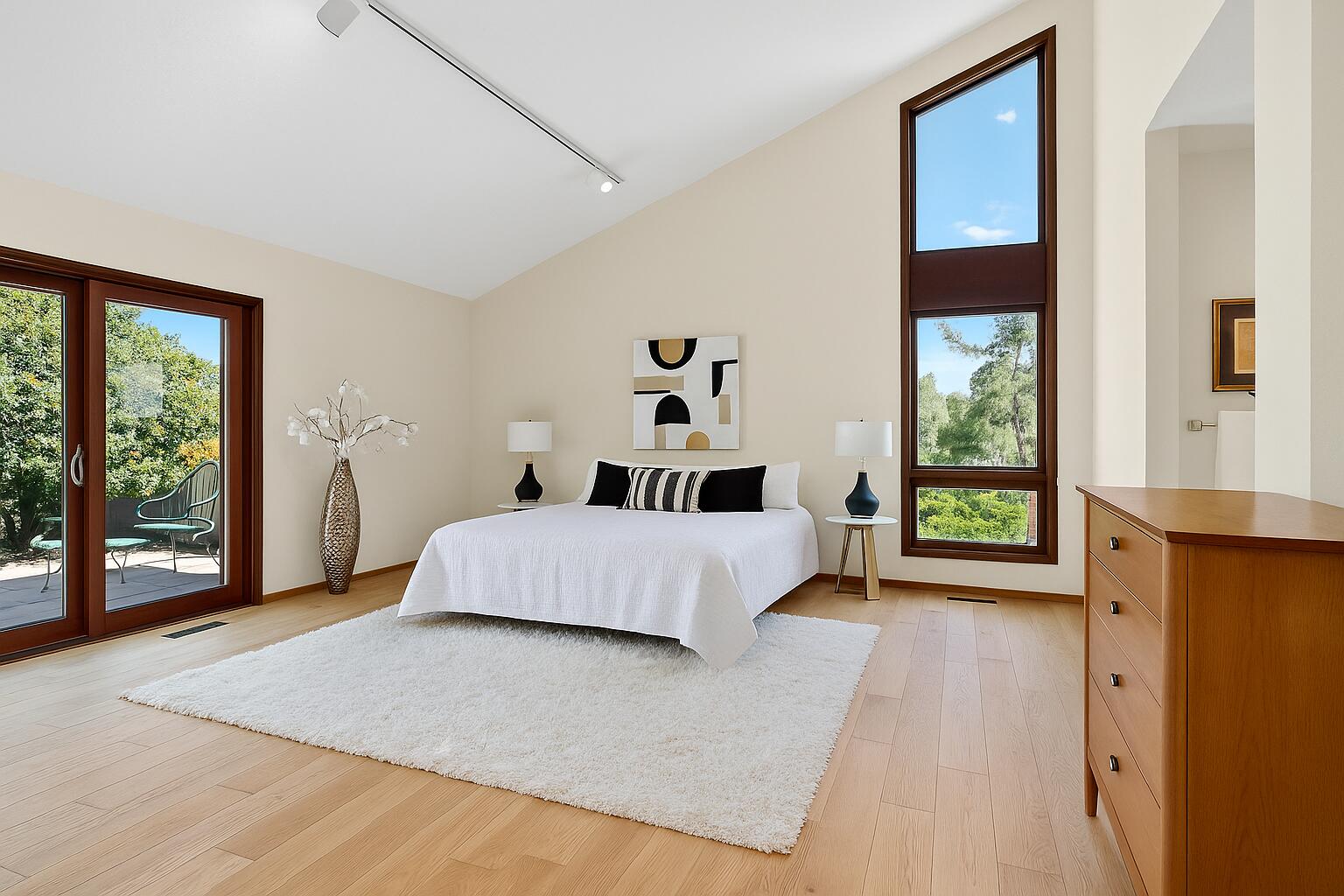 450 LIVE OAK Lane NE