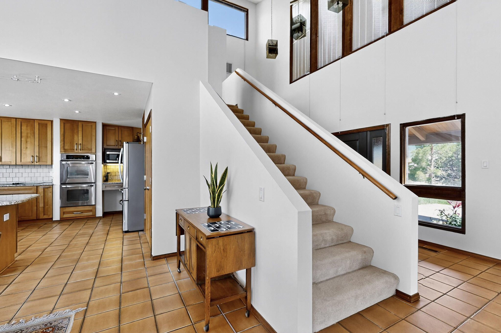 450 LIVE OAK Lane NE