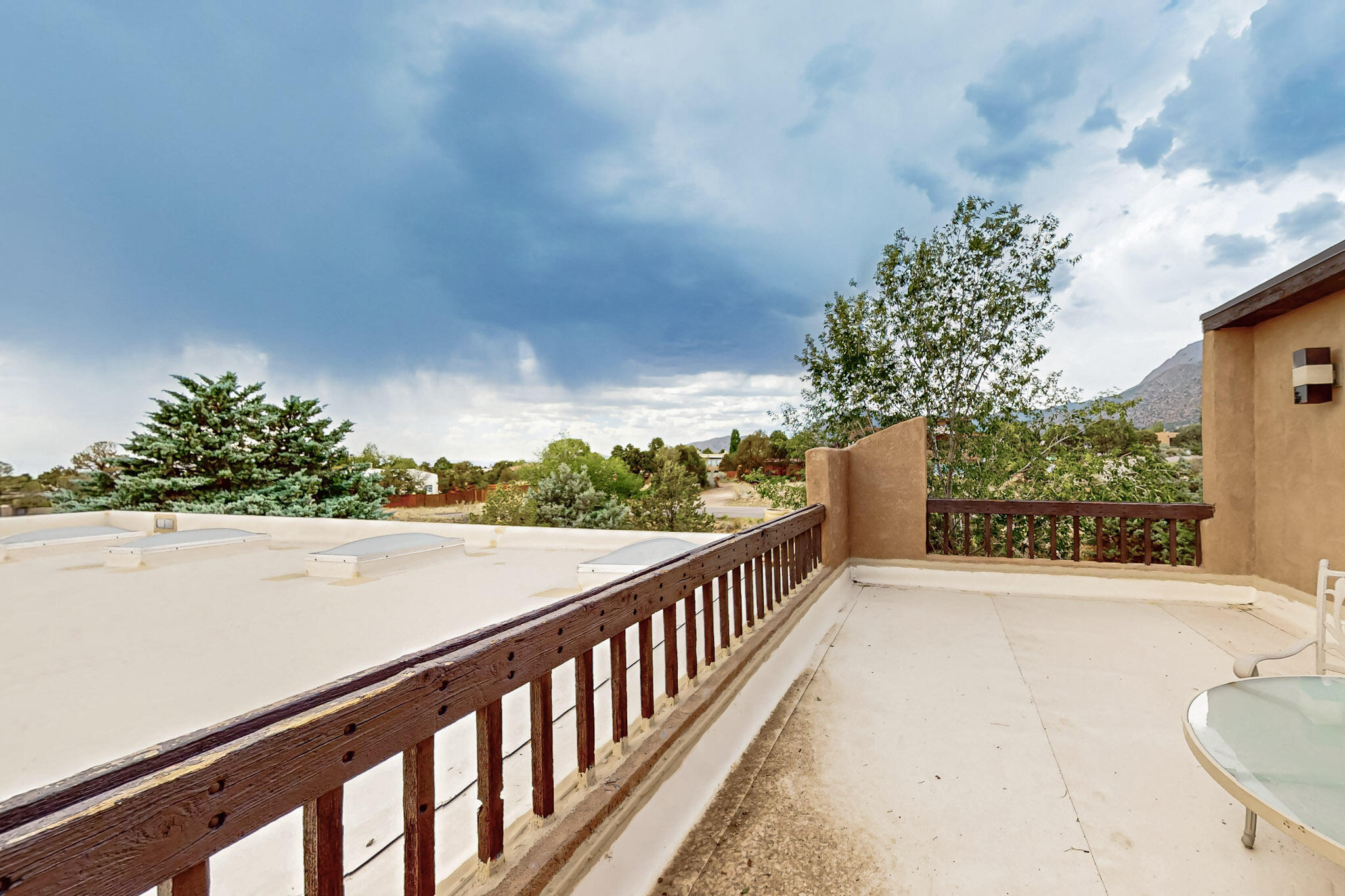 450 LIVE OAK Lane NE