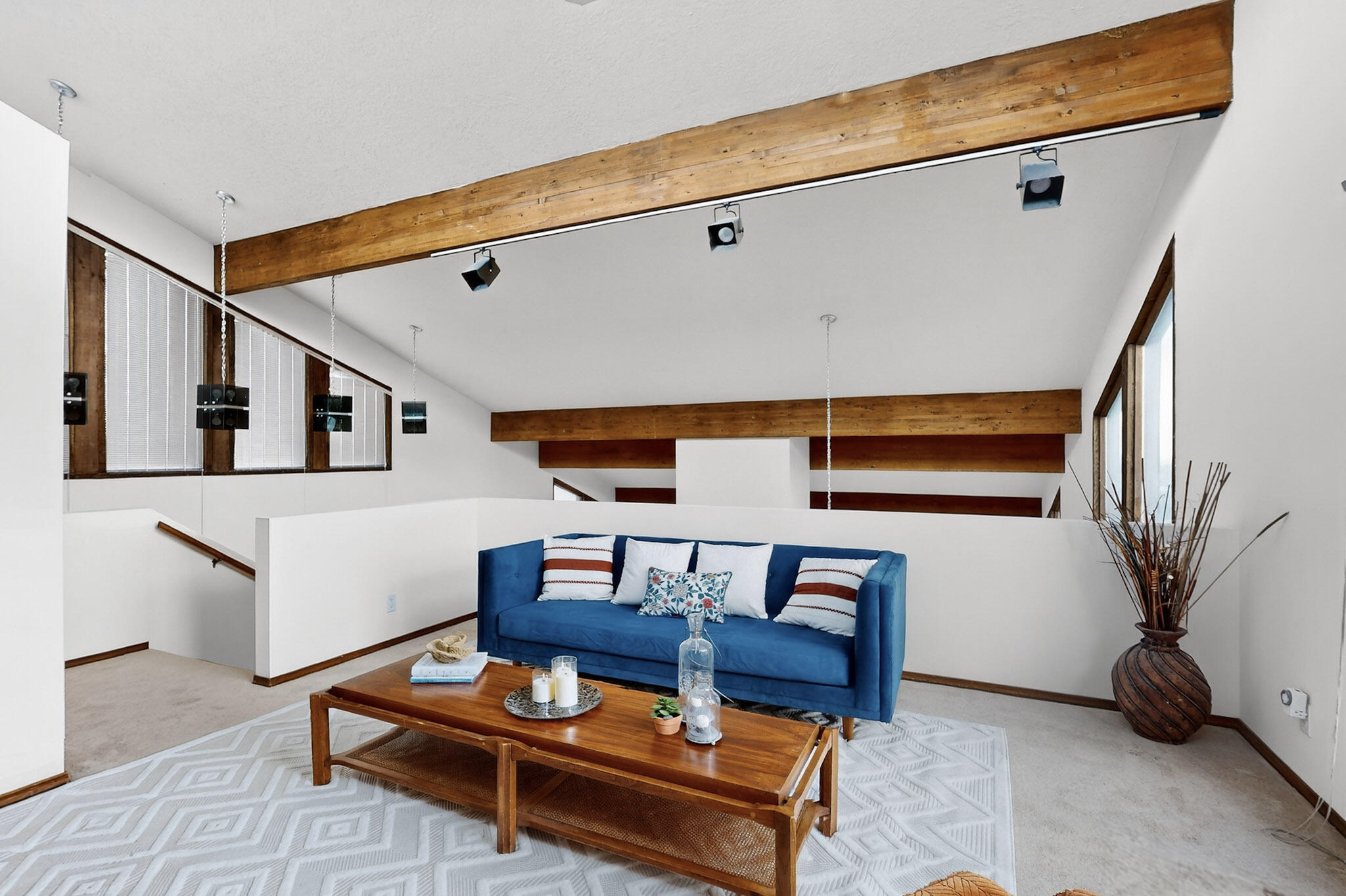 450 LIVE OAK Lane NE