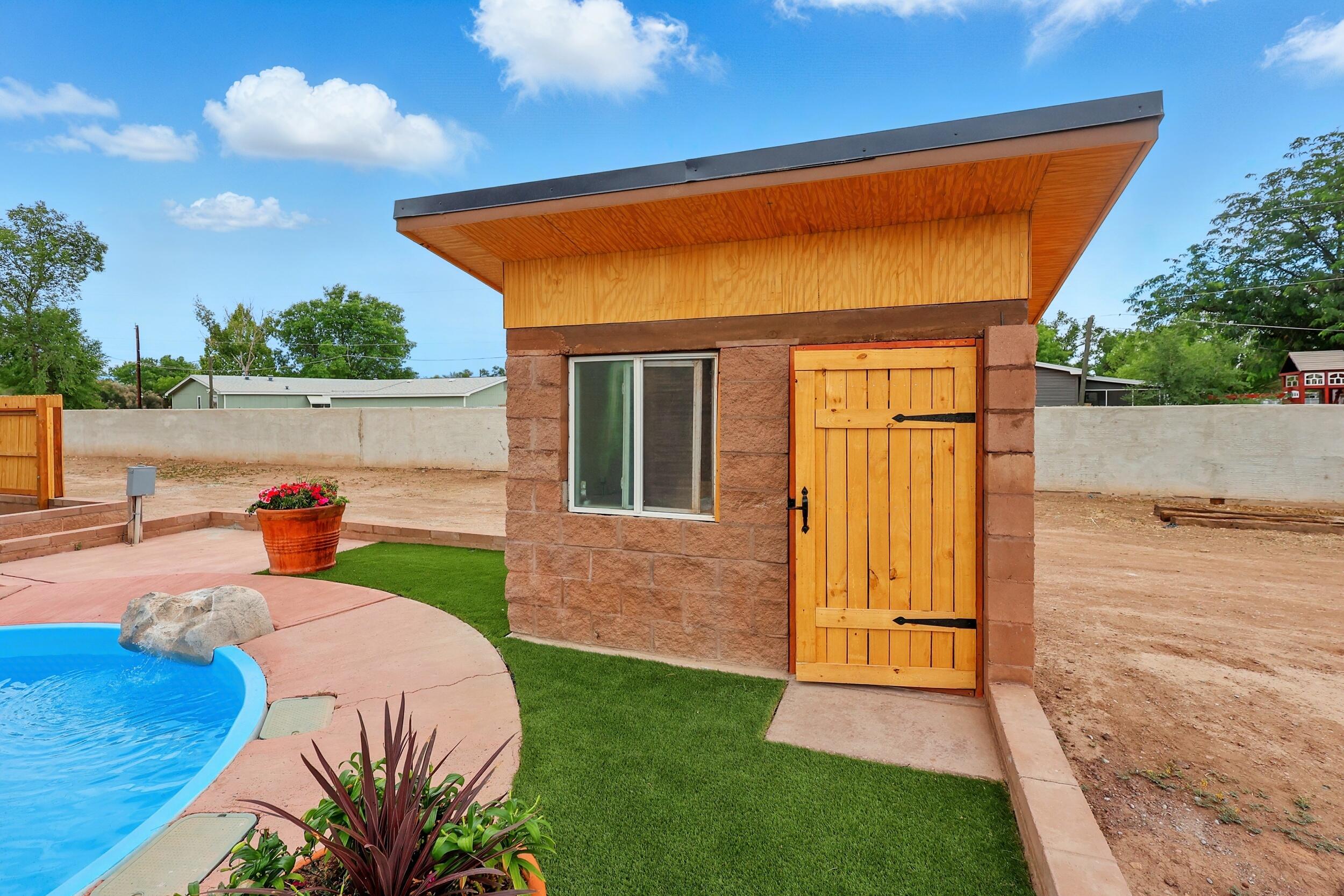2061 BLAYLOCK Lane NE