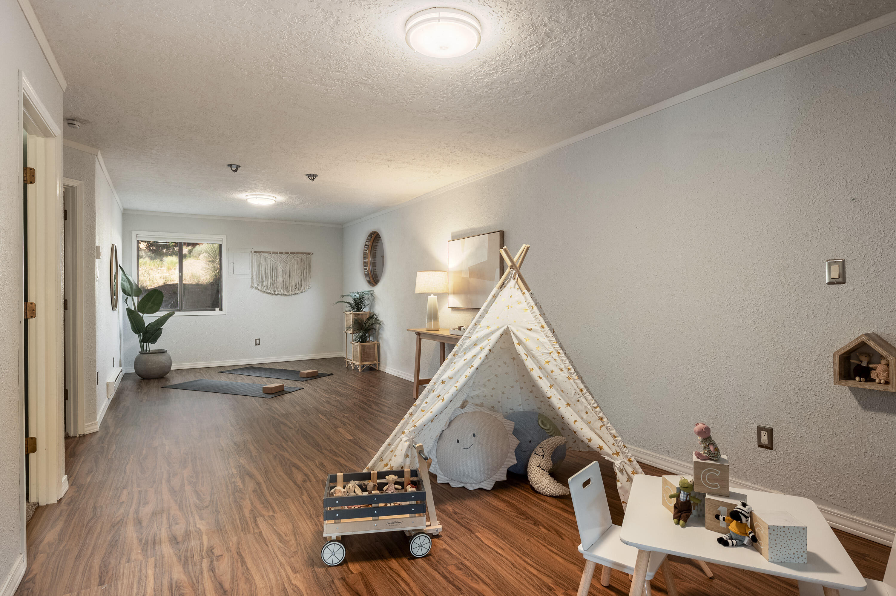 32 CEDAR HILL Place NE