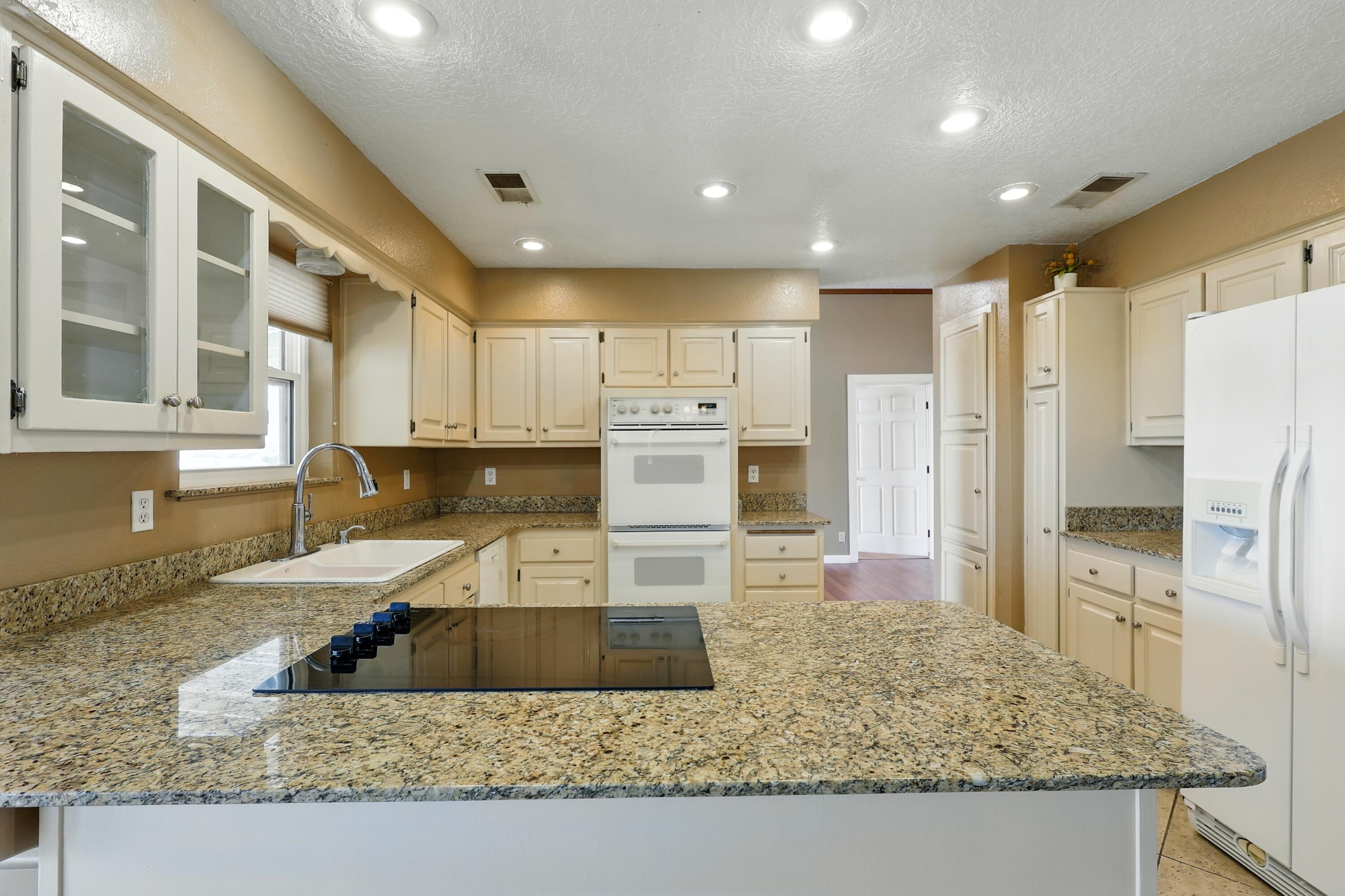 1551 VALLEY VIEW Drive SW