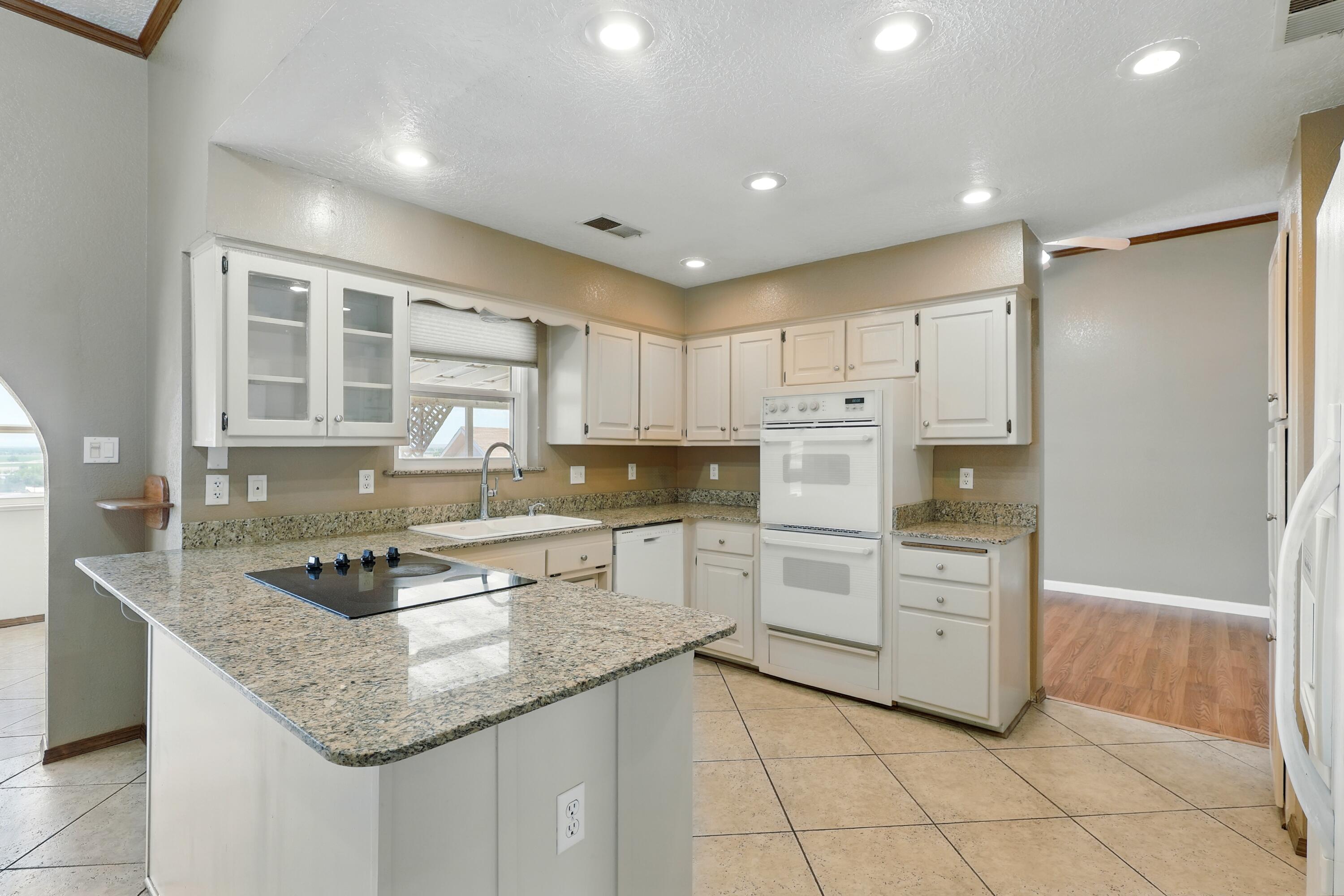 1551 VALLEY VIEW Drive SW