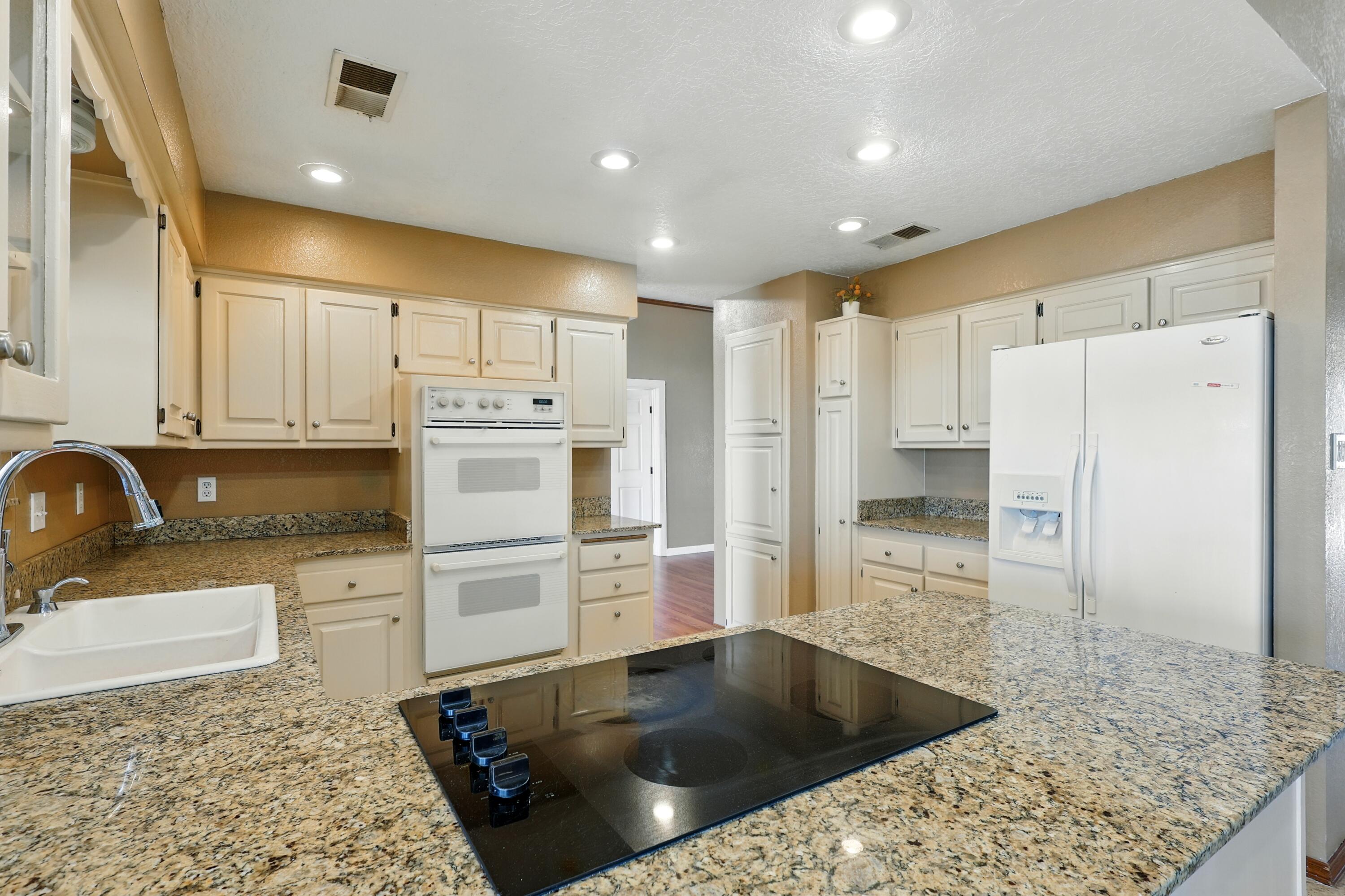 1551 VALLEY VIEW Drive SW