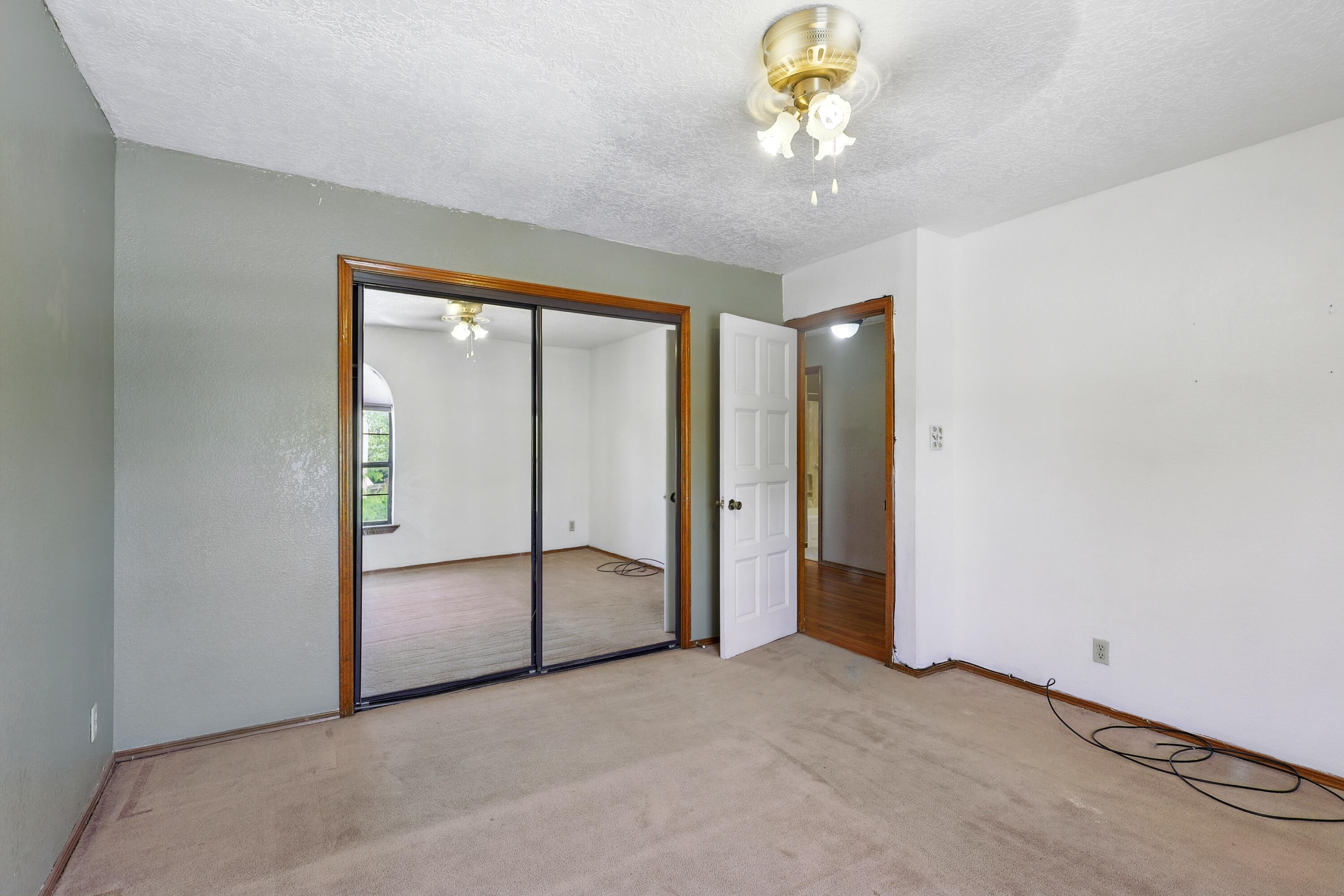1551 VALLEY VIEW Drive SW