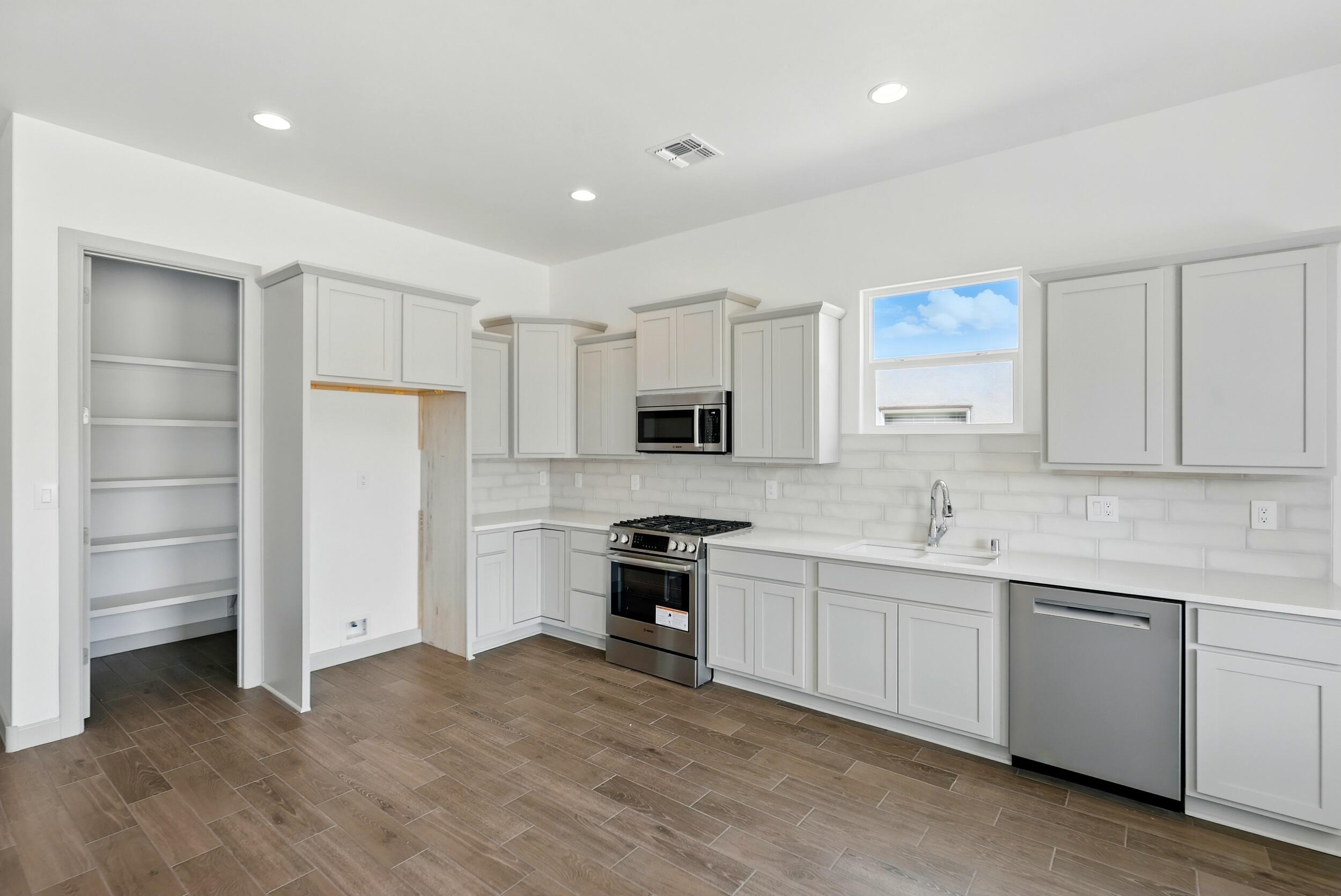 1670 TESORO Loop NW
