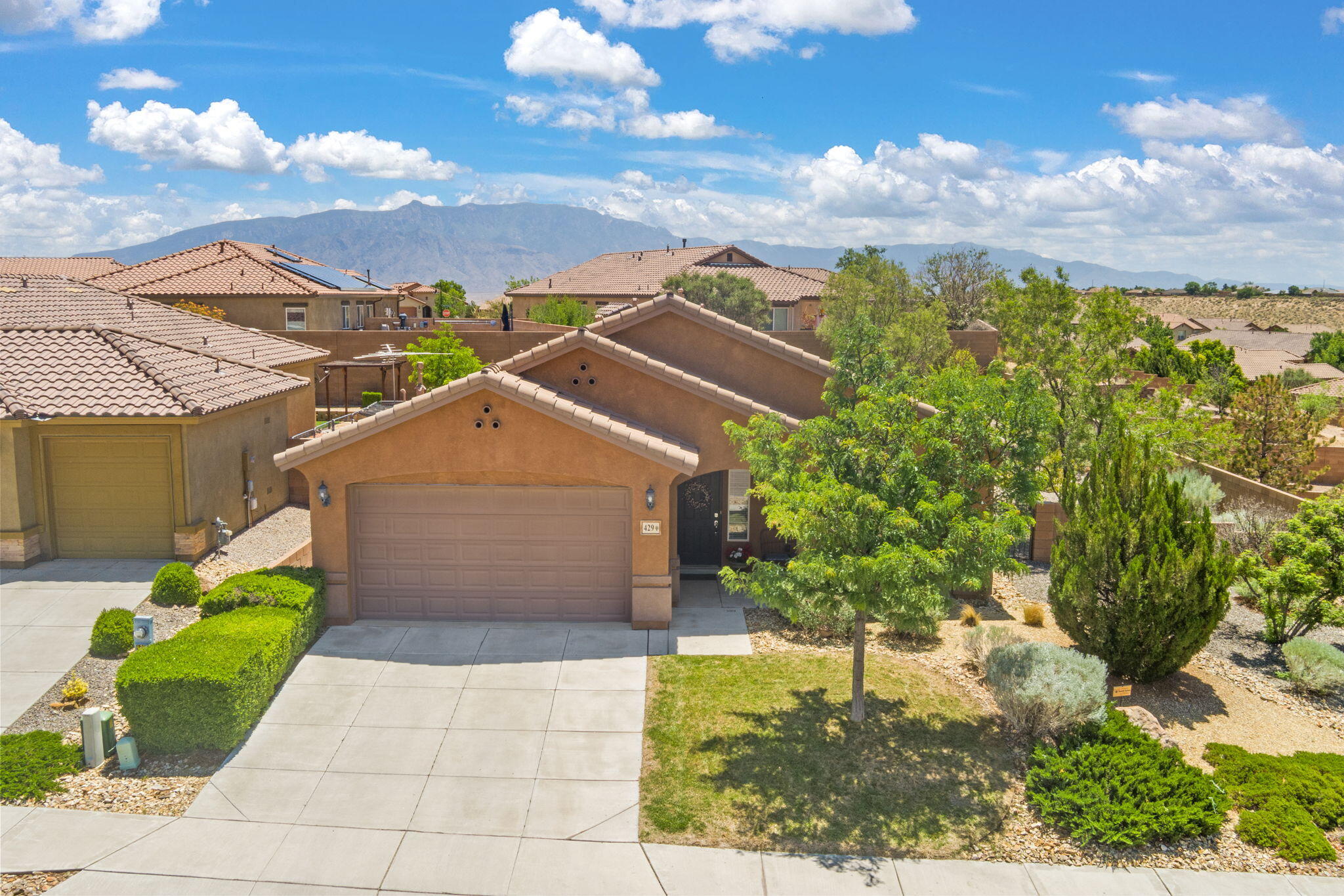 429 Paseo Vista Loop NE