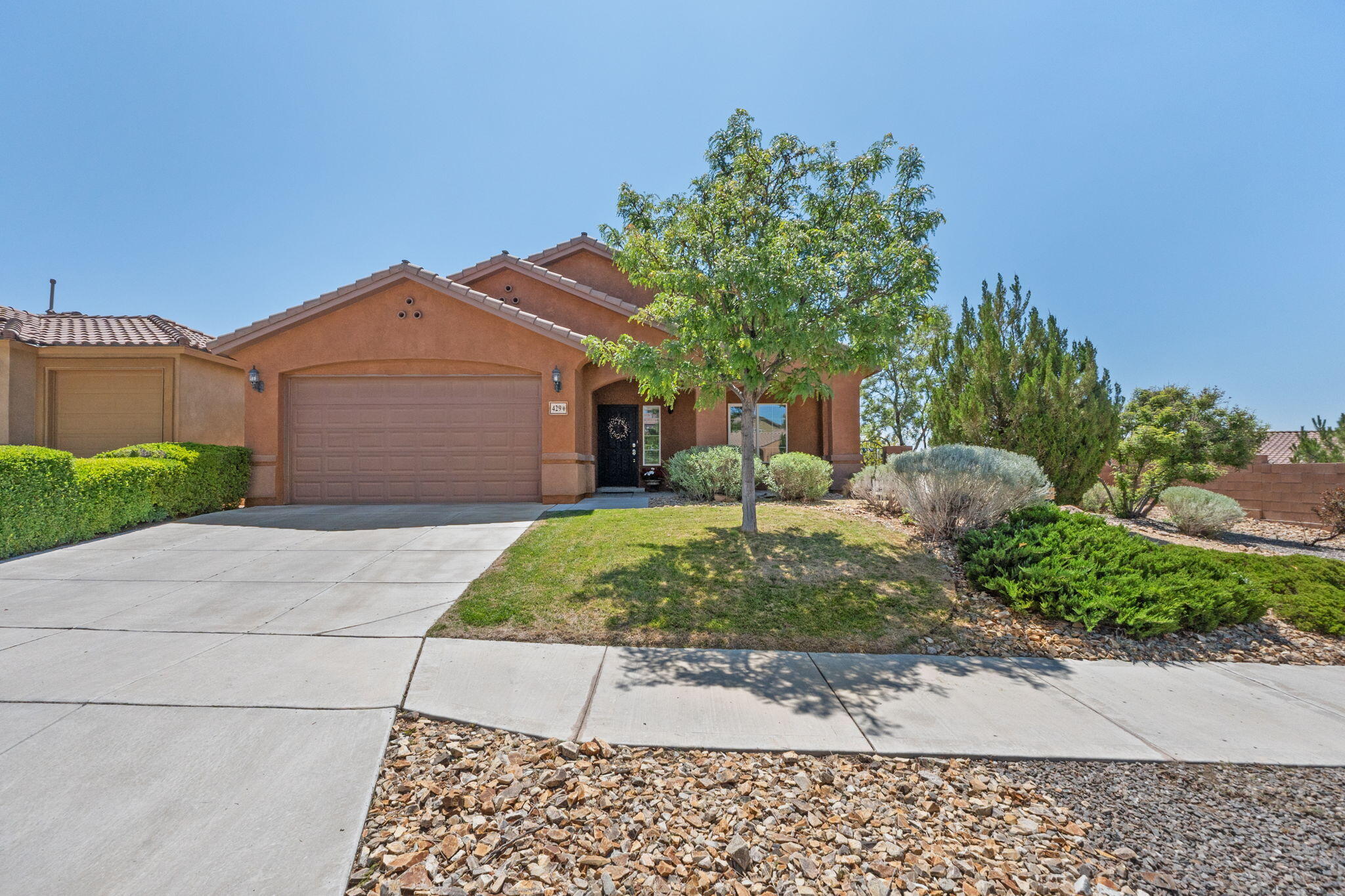 429 Paseo Vista Loop NE