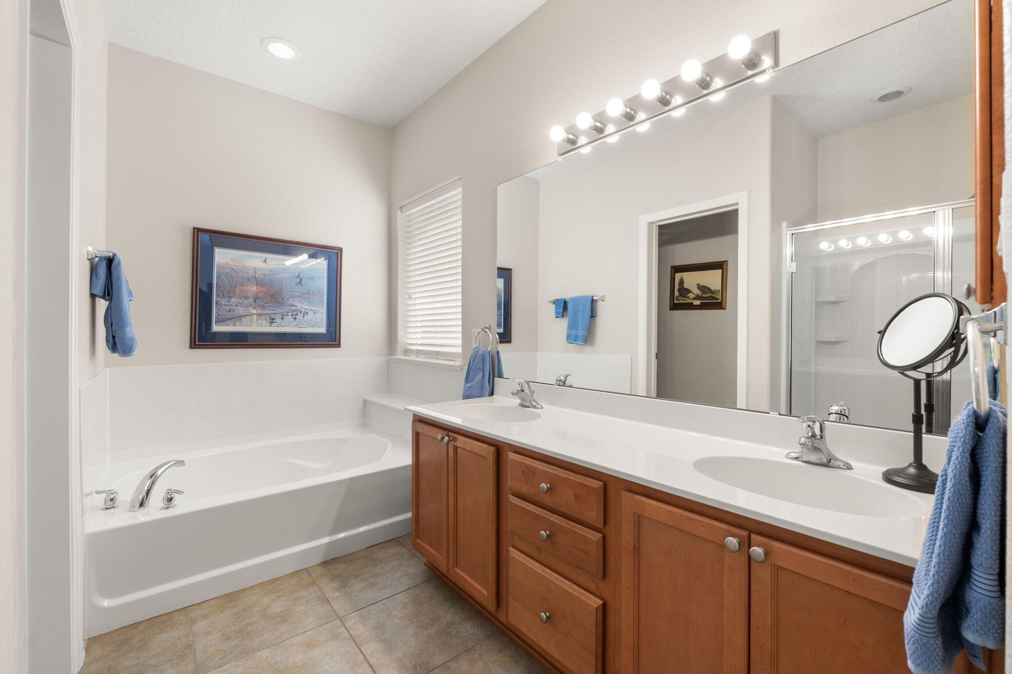 429 Paseo Vista Loop NE