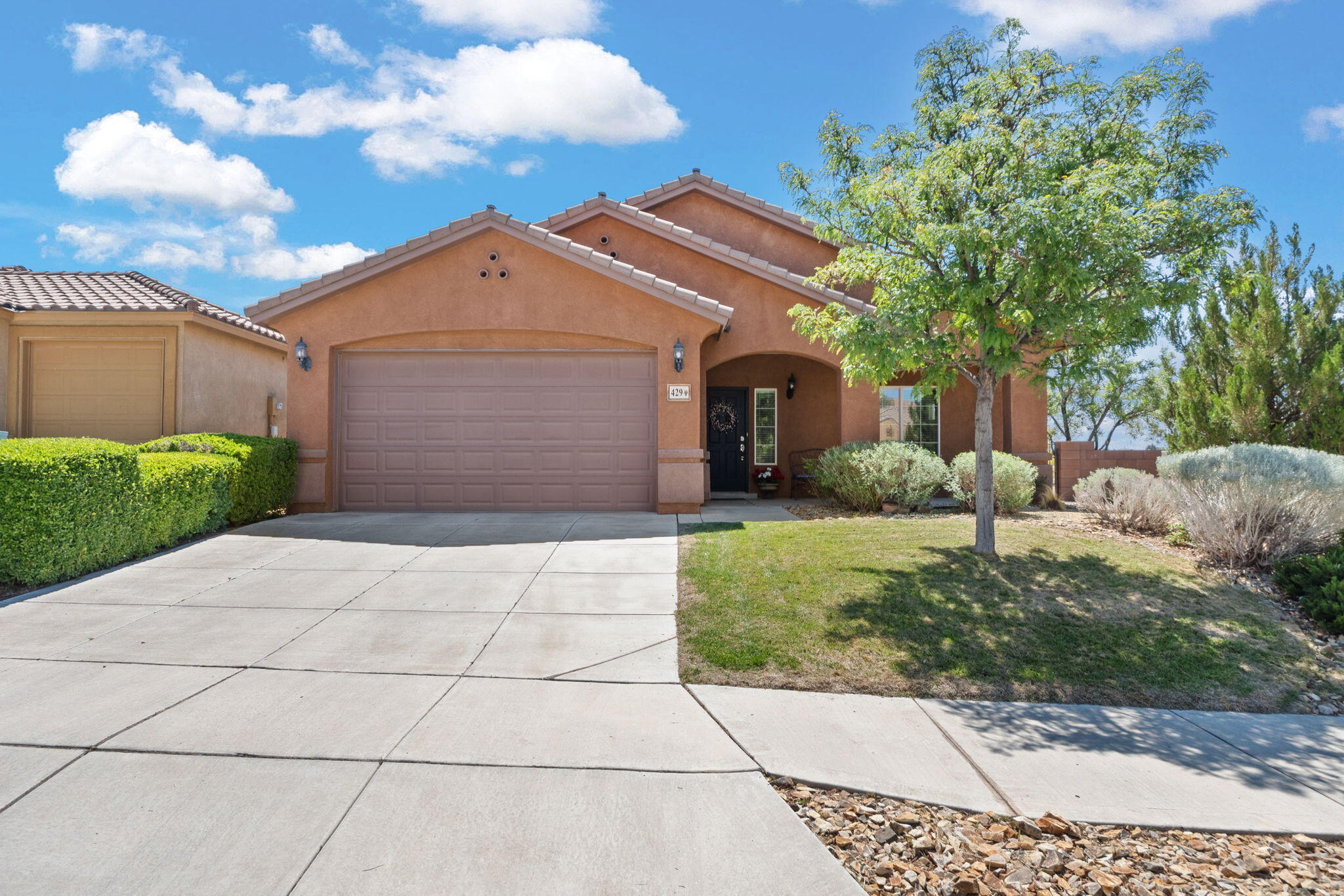 429 Paseo Vista Loop NE