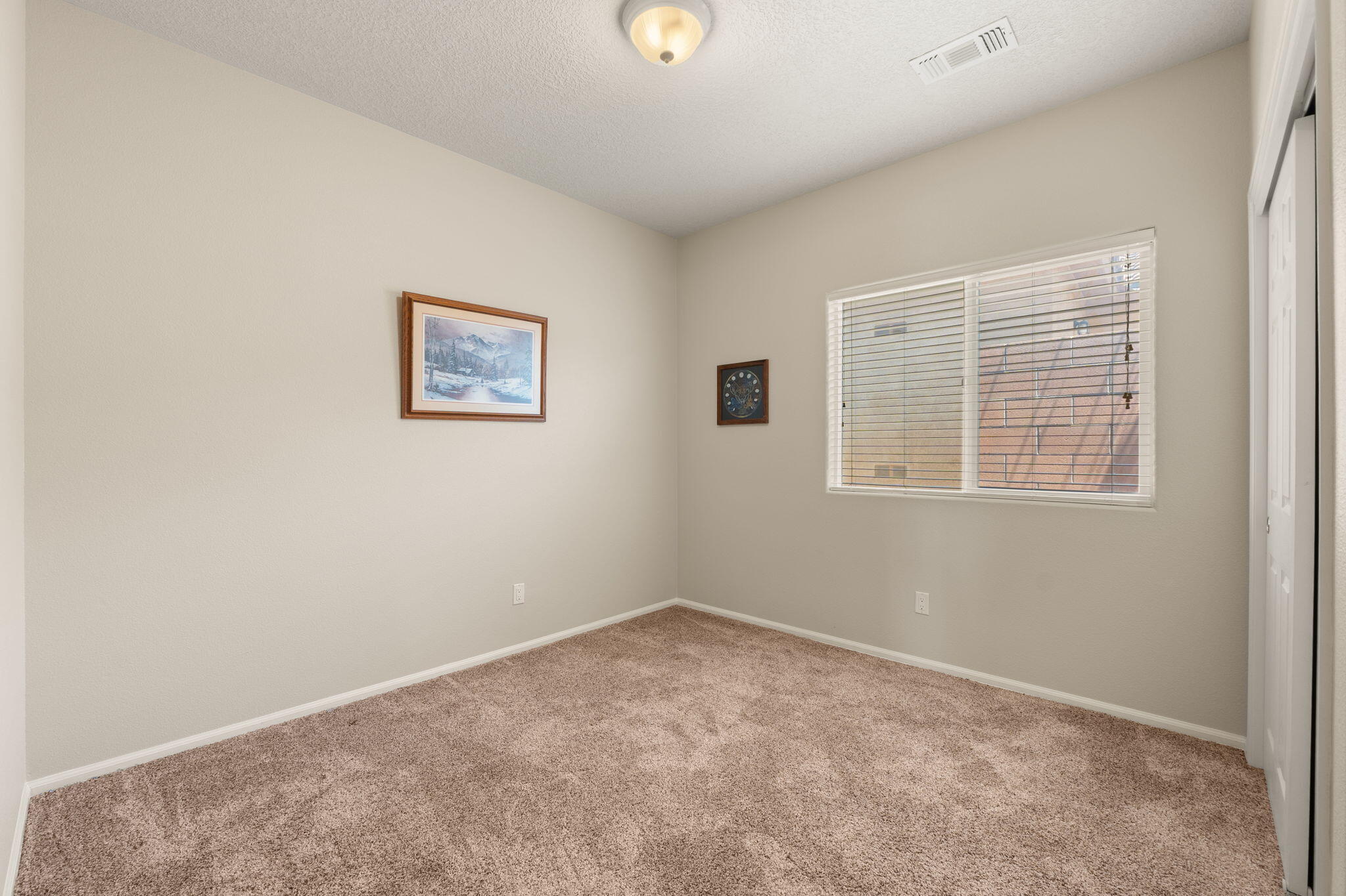 429 Paseo Vista Loop NE
