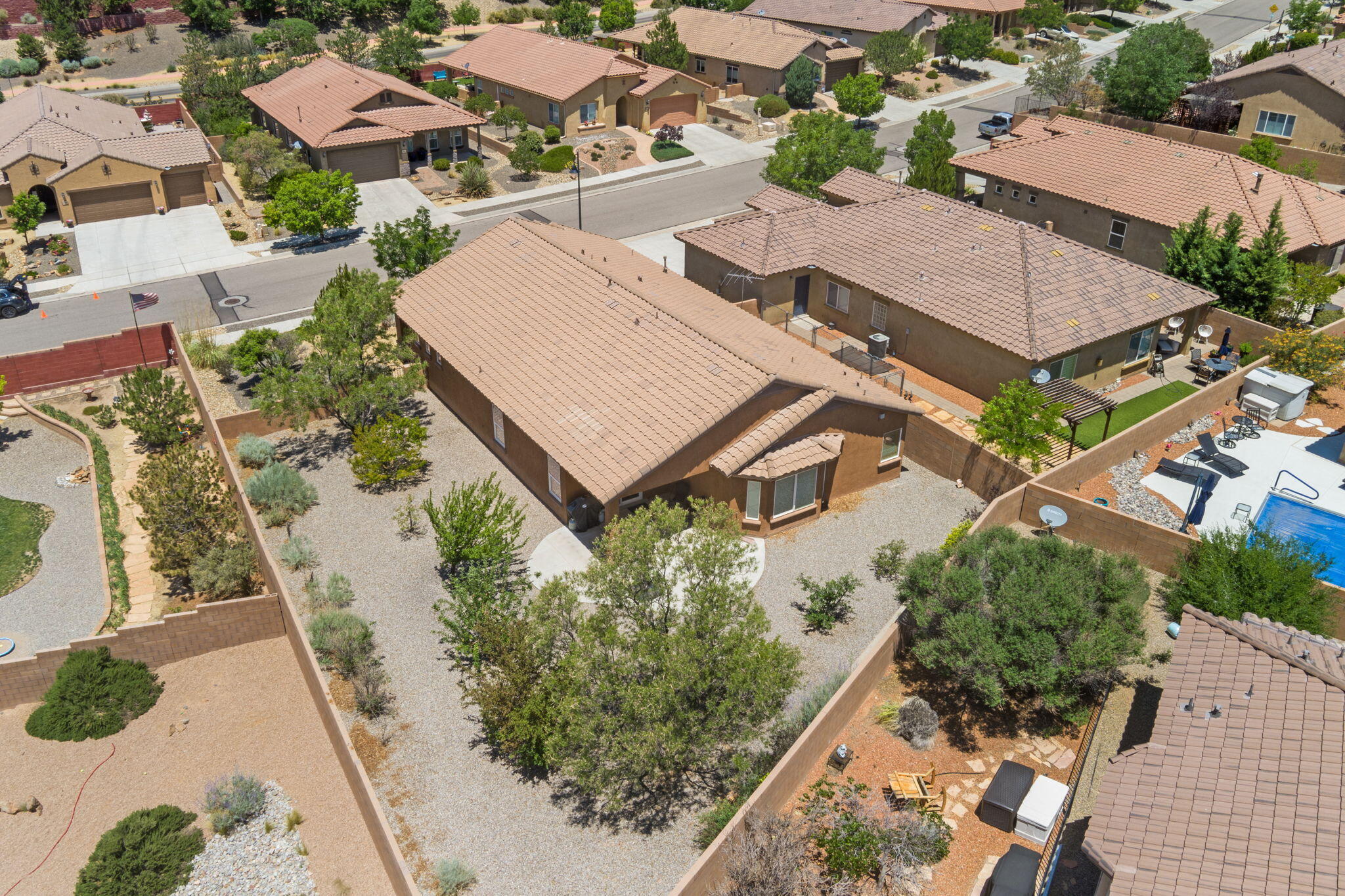 429 Paseo Vista Loop NE