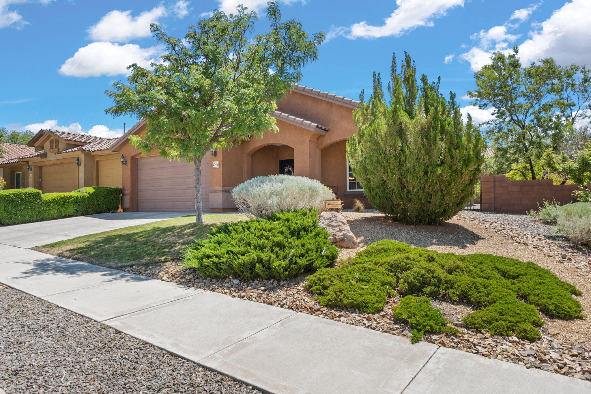 429 Paseo Vista Loop NE