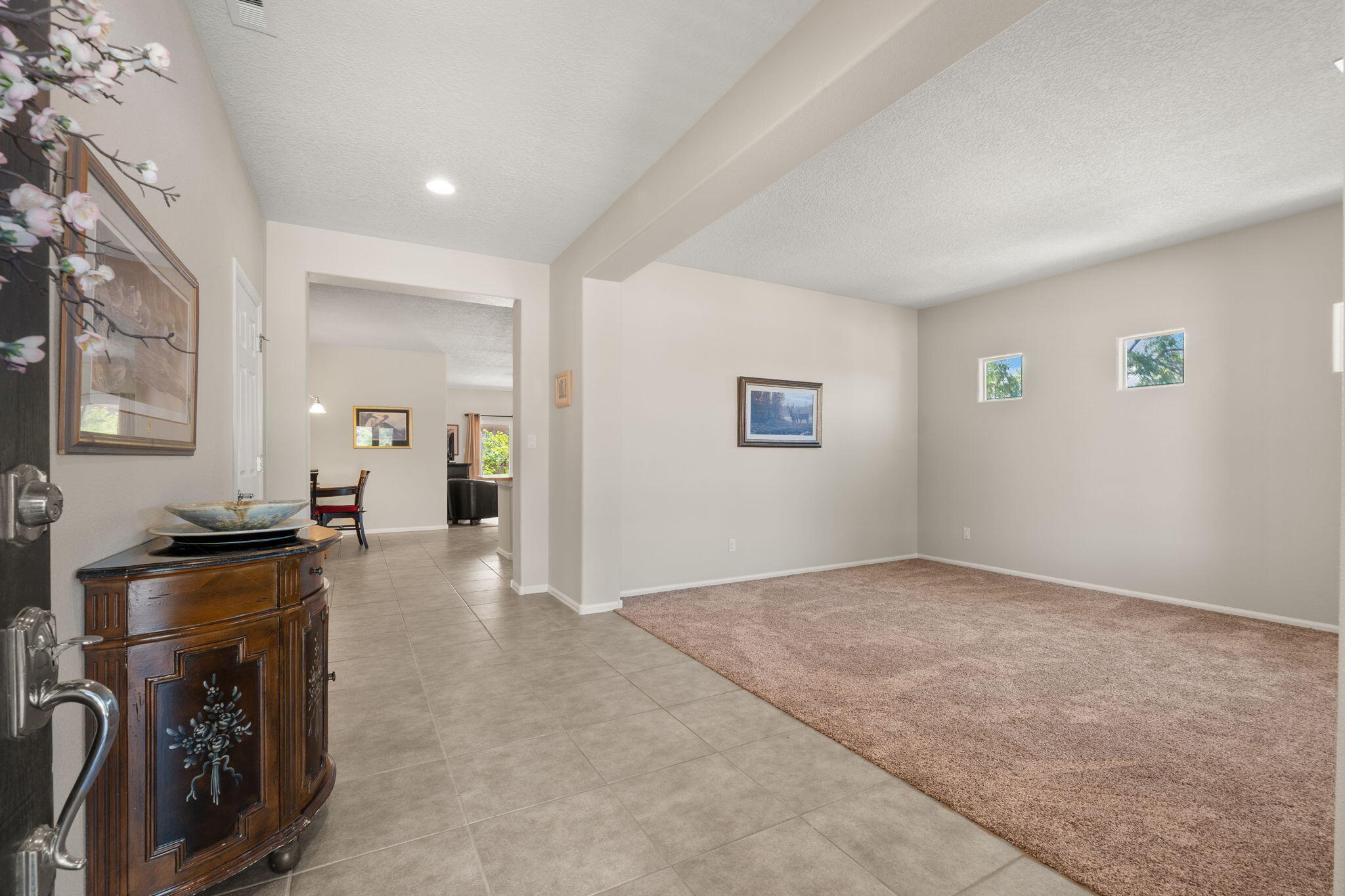 429 Paseo Vista Loop NE