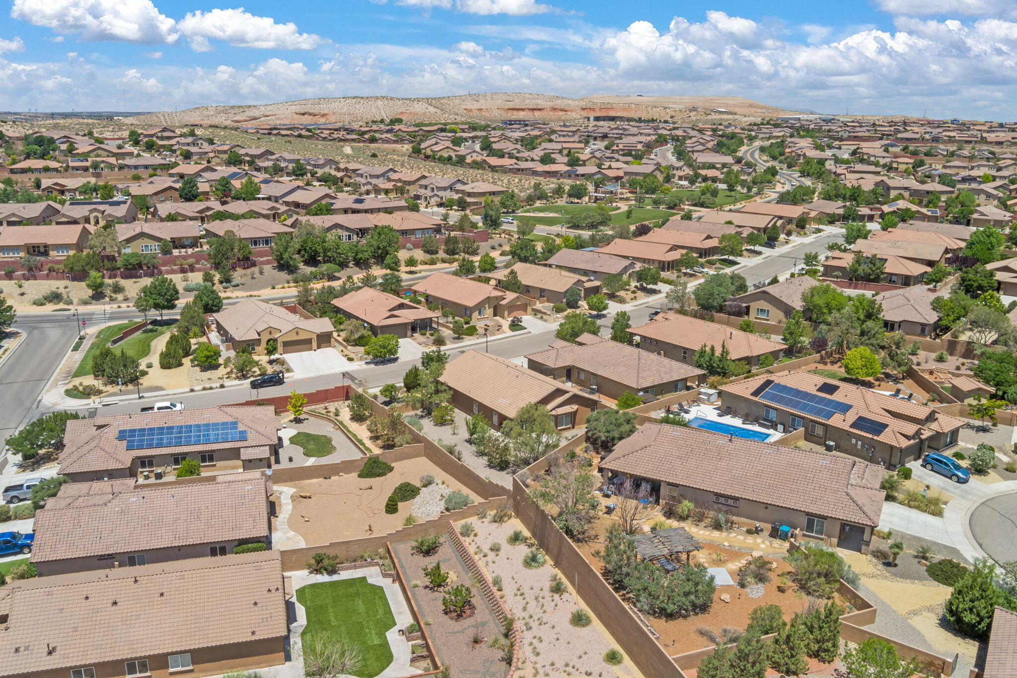 429 Paseo Vista Loop NE