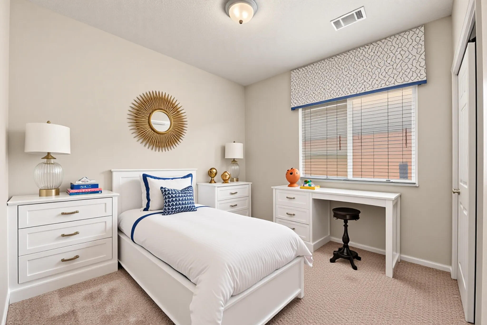 429 Paseo Vista Loop NE