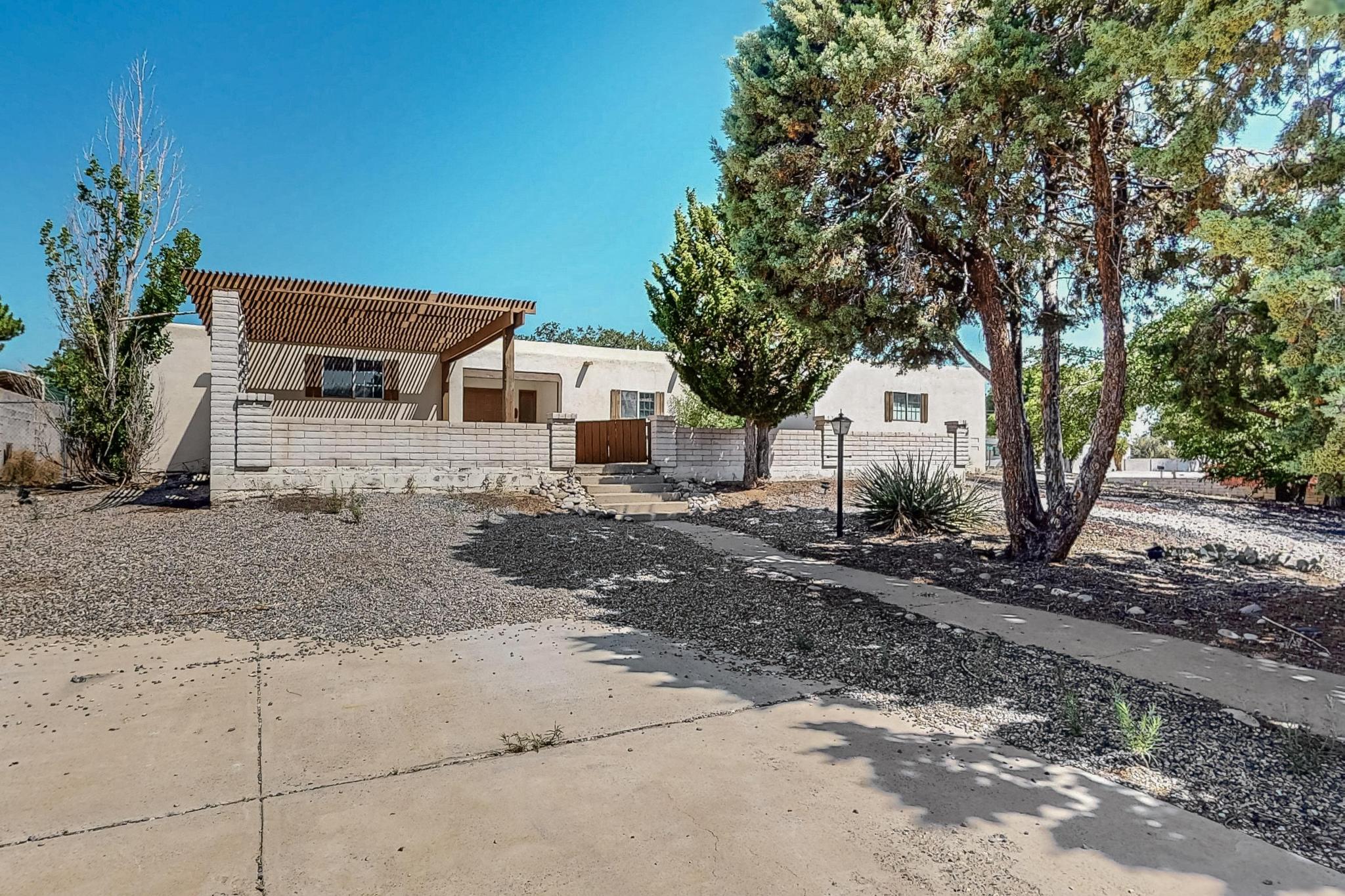 3213 MAY Circle SE