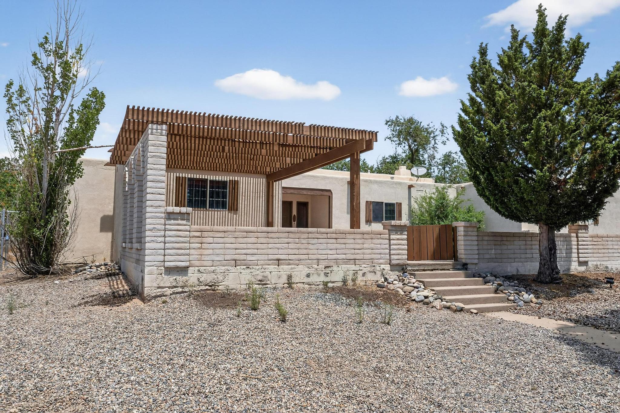 3213 MAY Circle SE