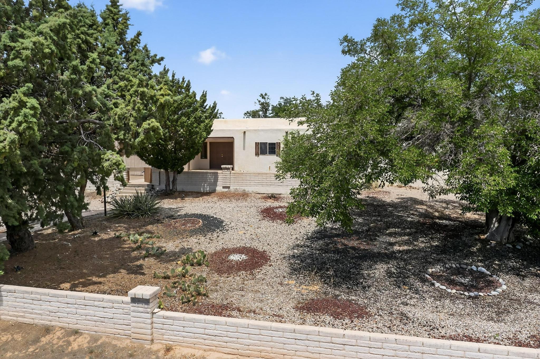 3213 MAY Circle SE