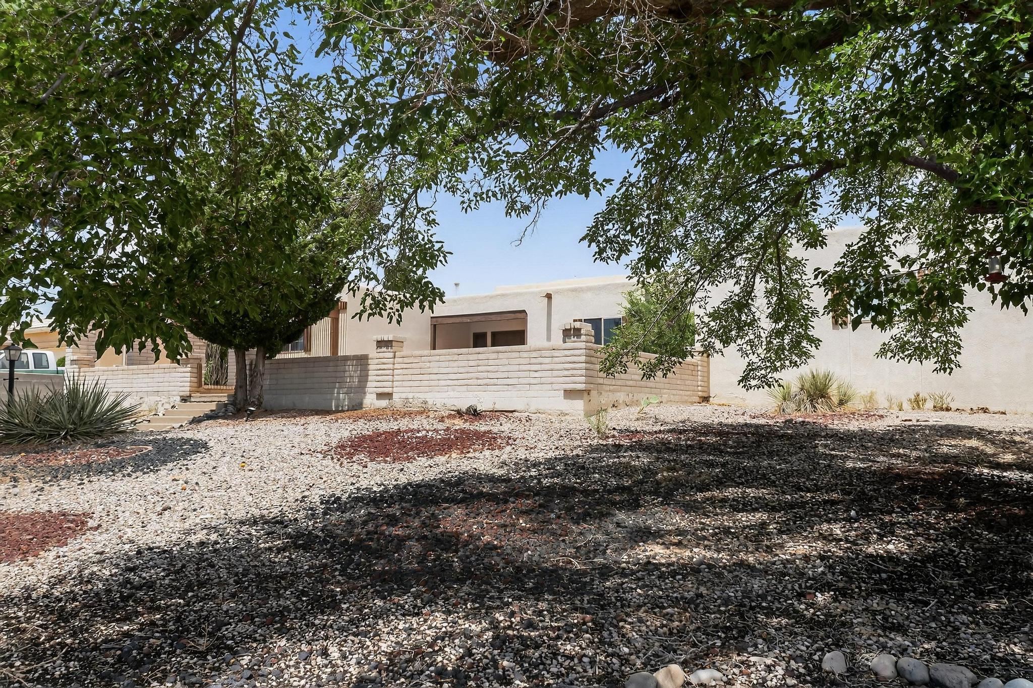 3213 MAY Circle SE