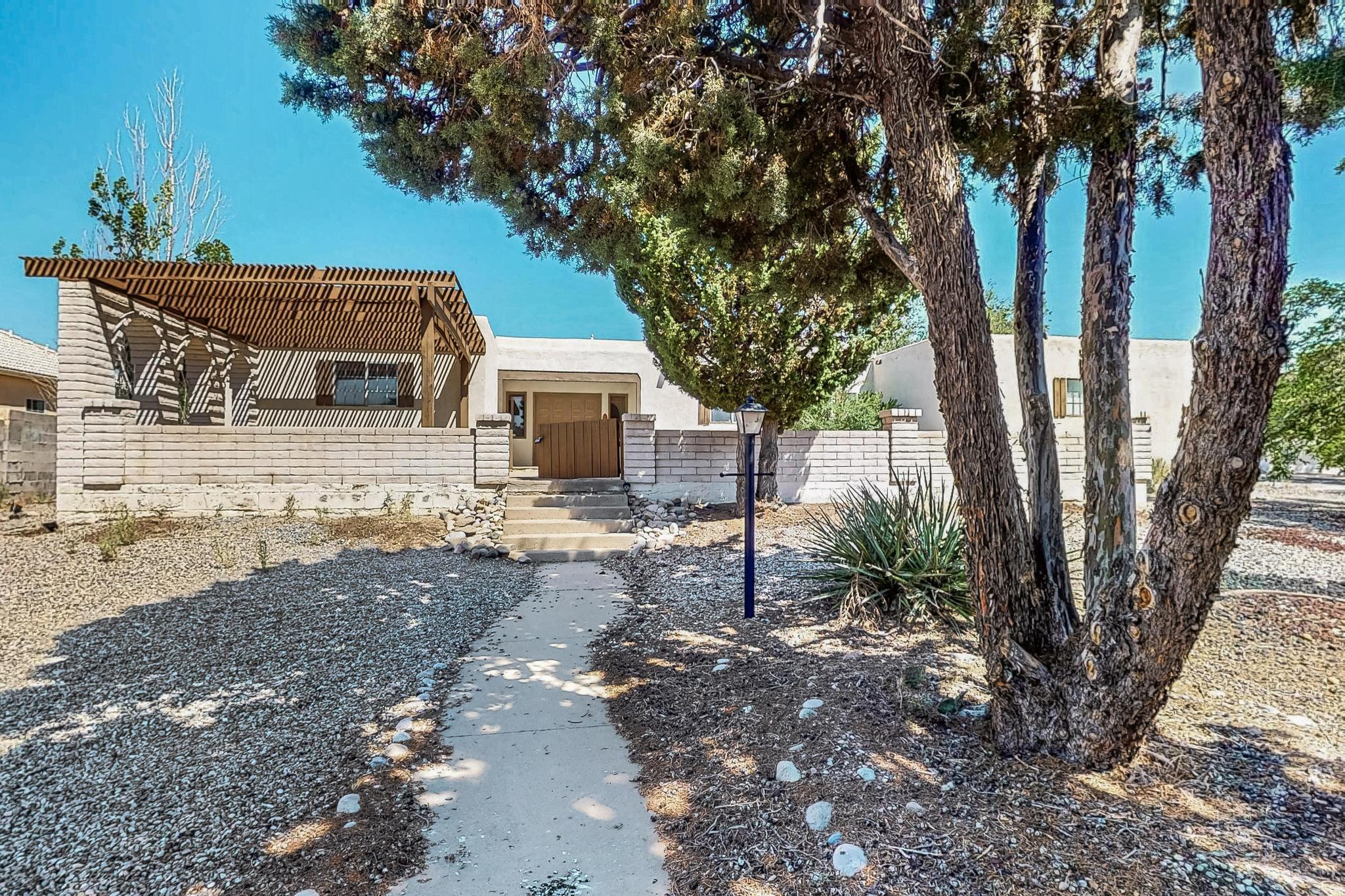 3213 MAY Circle SE