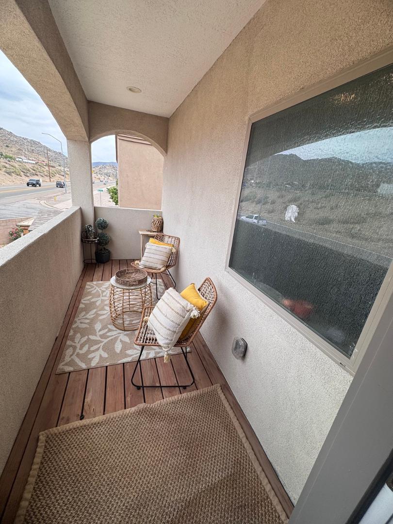 13727 Covered Wagon SE