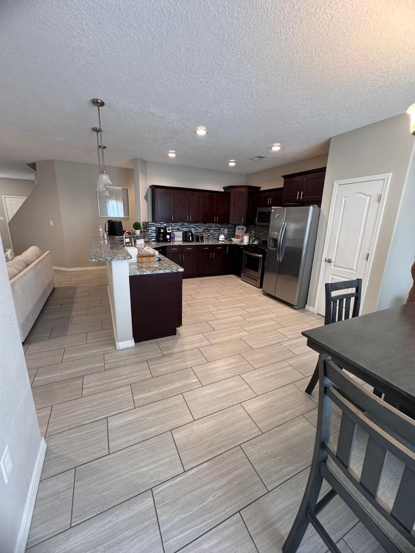 13727 Covered Wagon SE