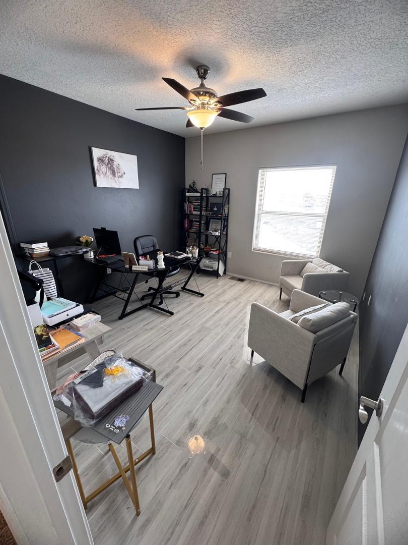 13727 Covered Wagon SE