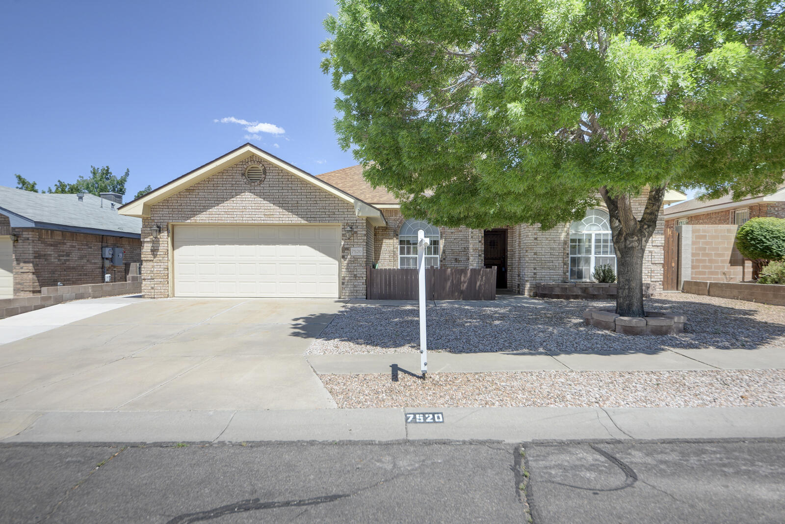 7520 ROSETTE Drive NW