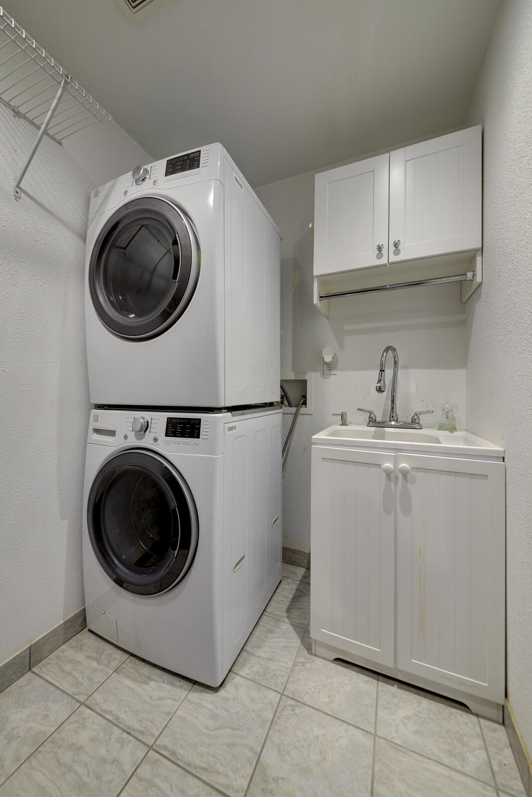 7520 ROSETTE Drive NW