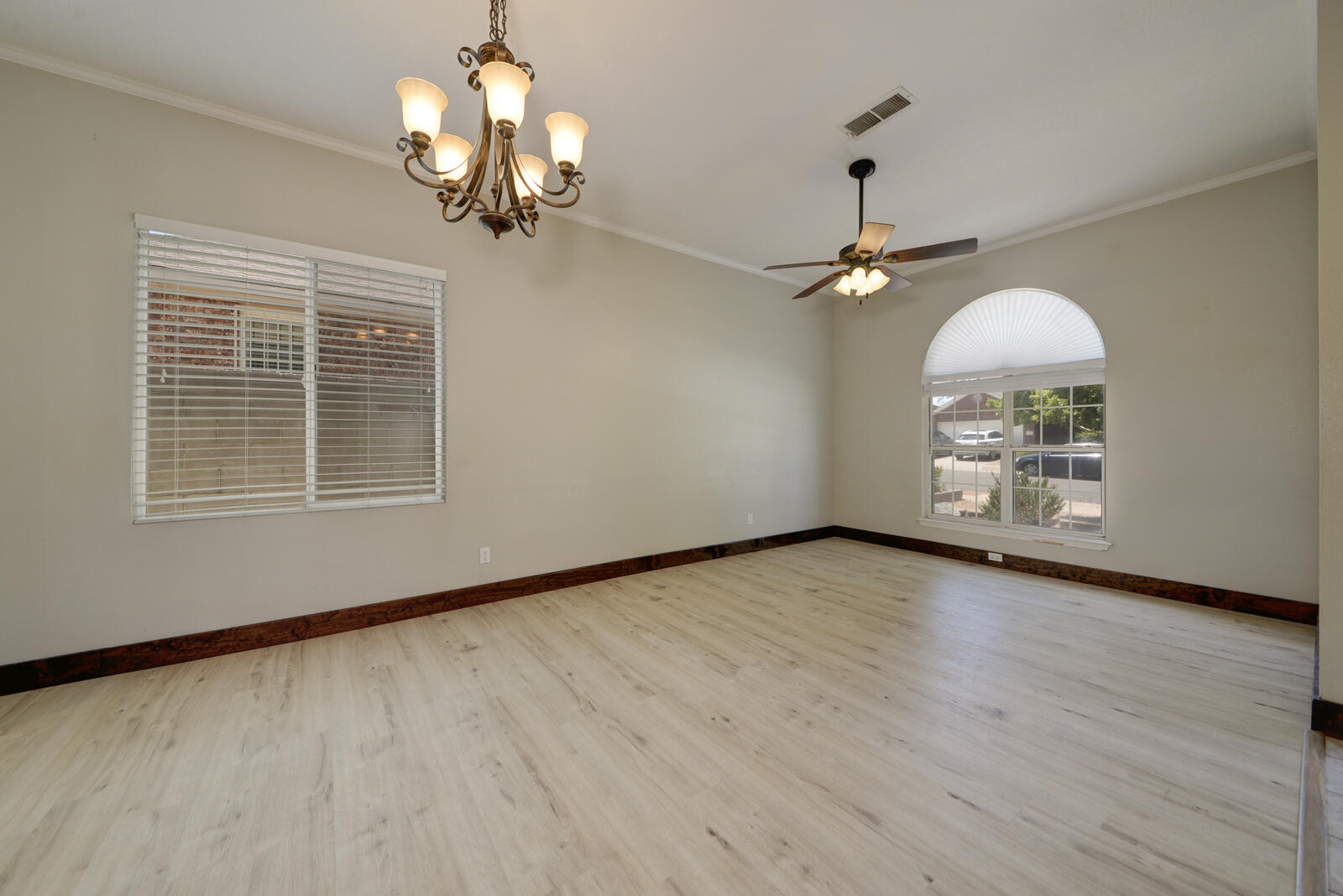 7520 ROSETTE Drive NW