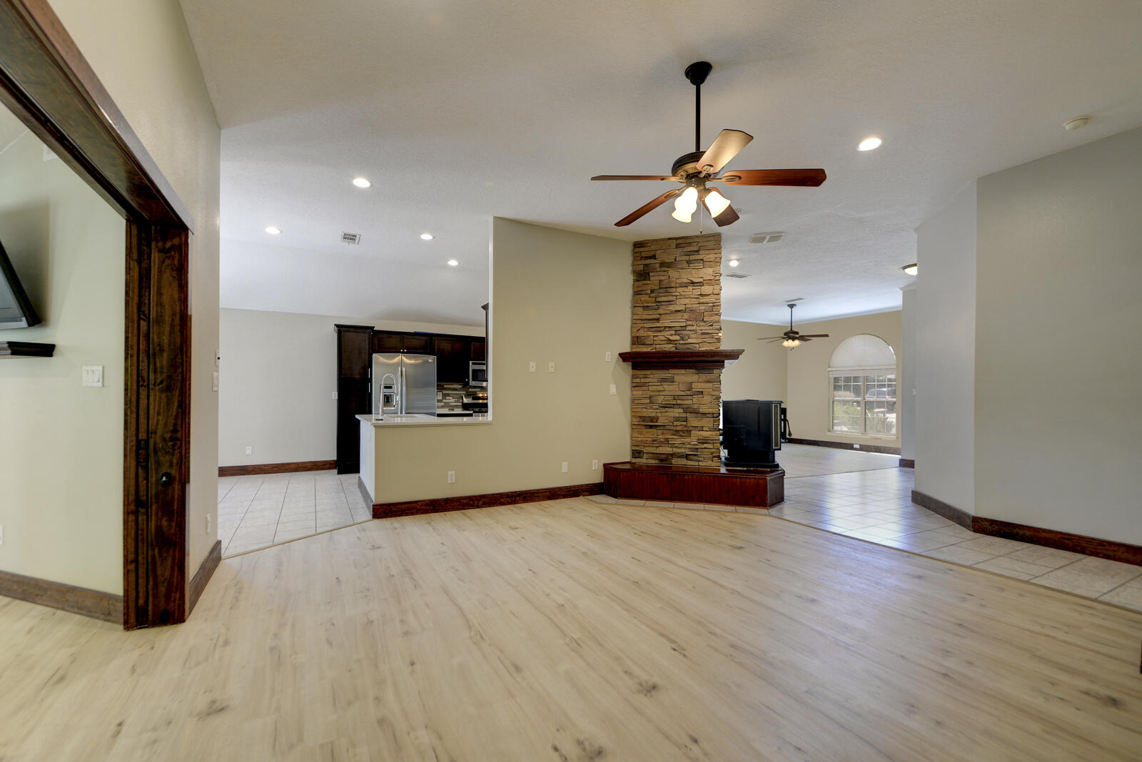 7520 ROSETTE Drive NW