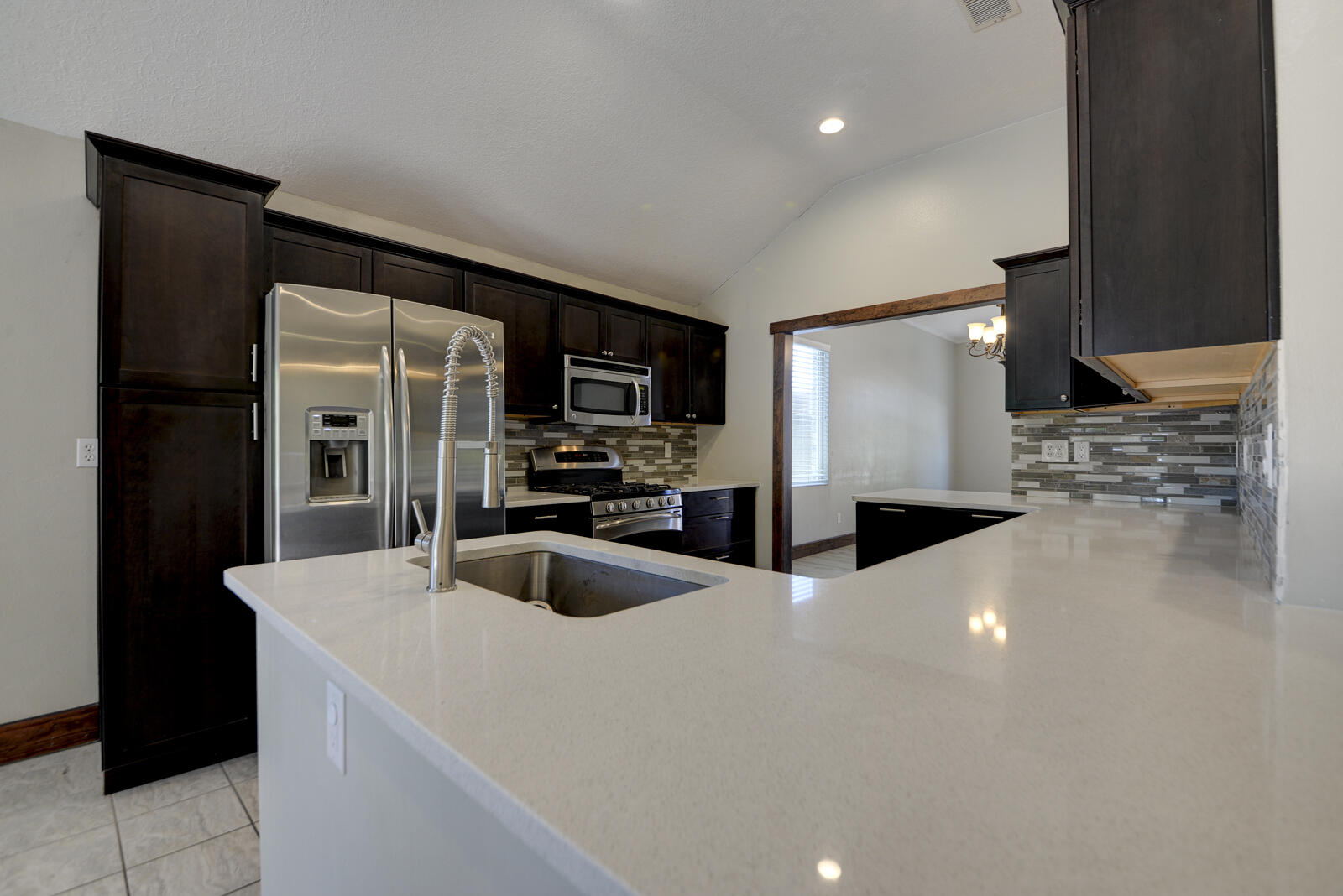 7520 ROSETTE Drive NW