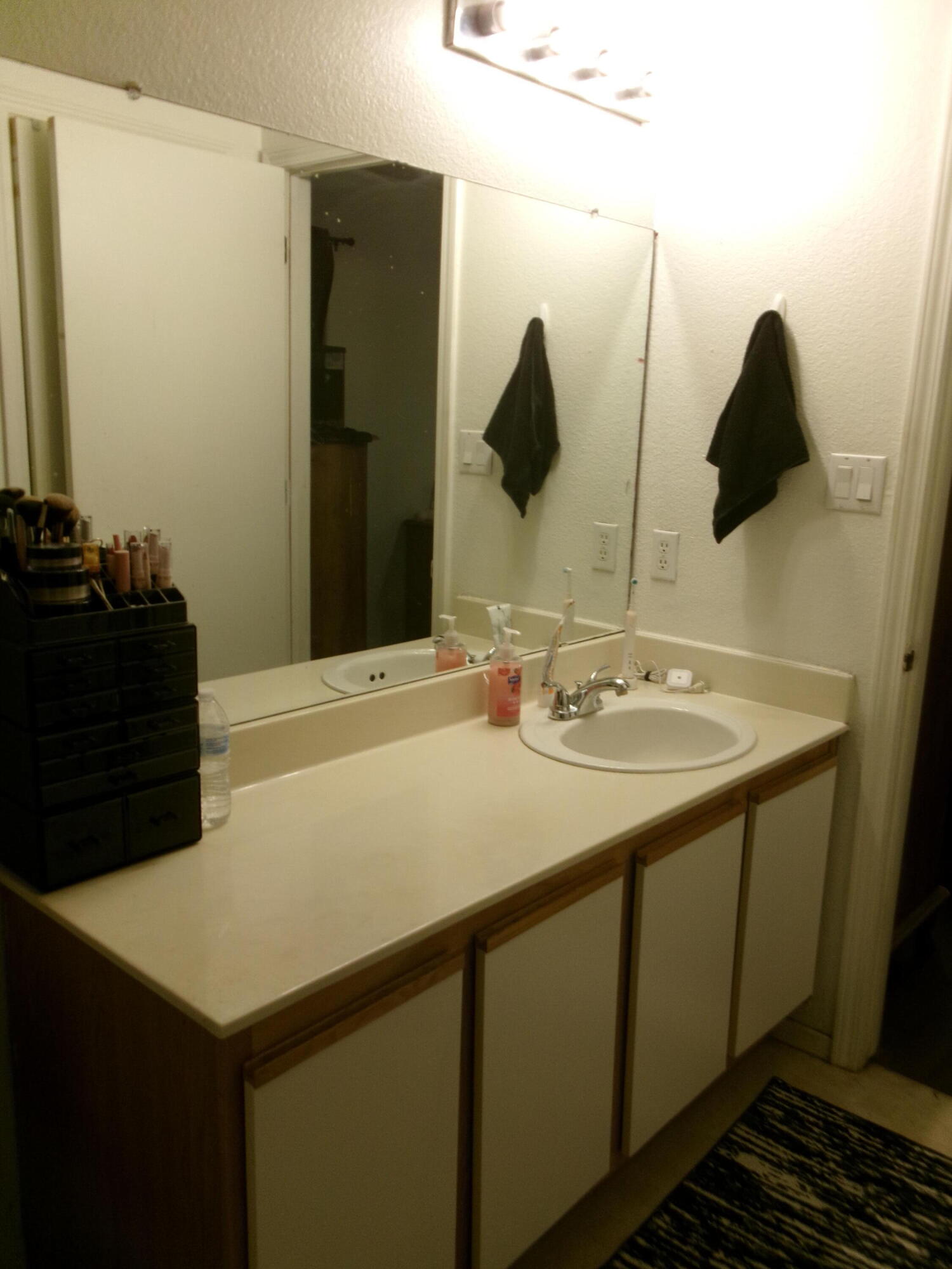2117 SAGECREST Loop