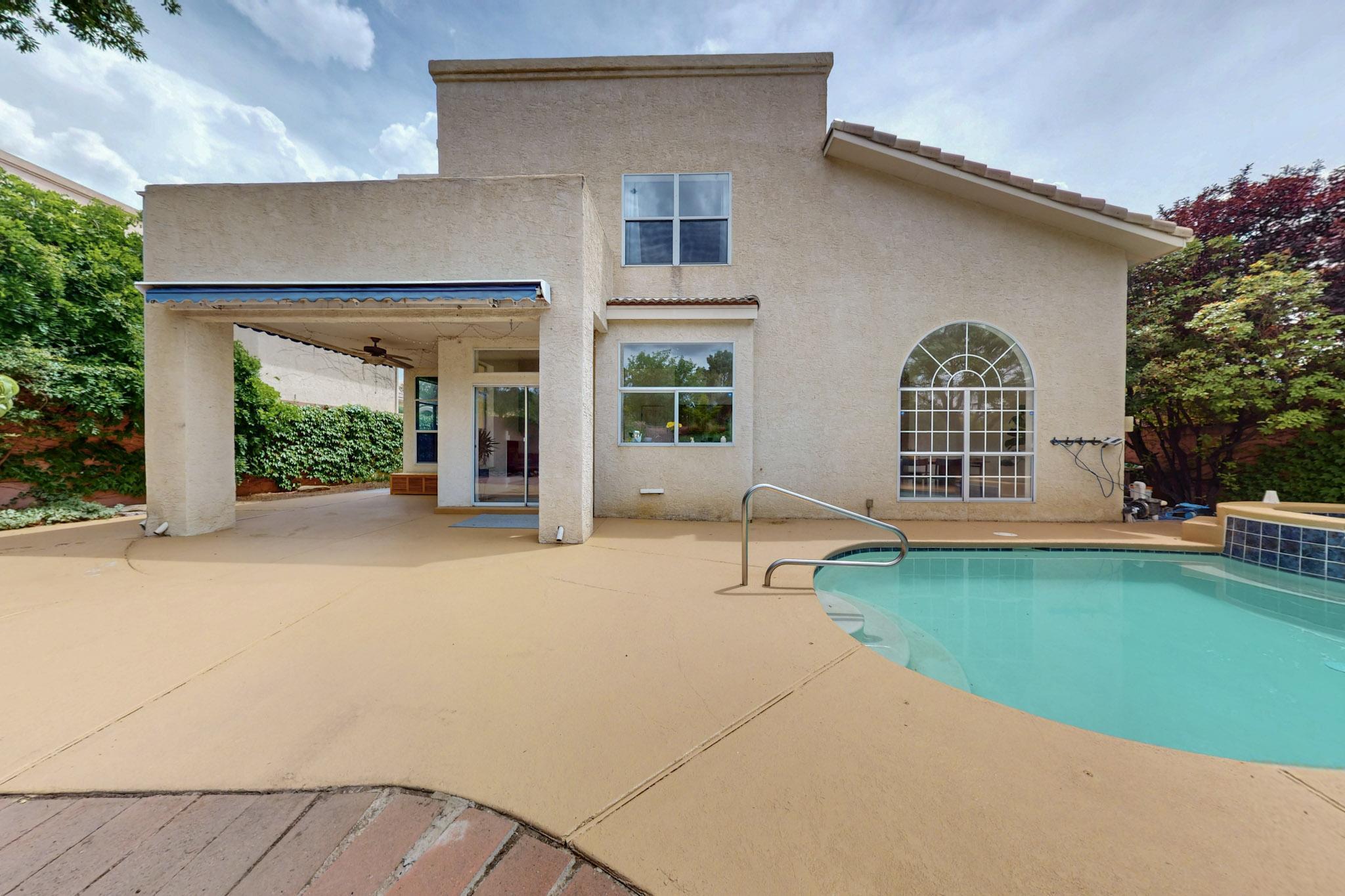 12301 LA VISTA GRANDE Drive NE