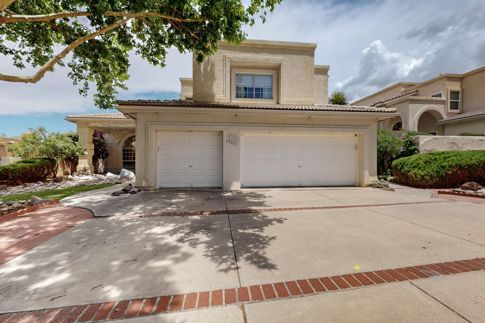 12301 LA VISTA GRANDE Drive NE