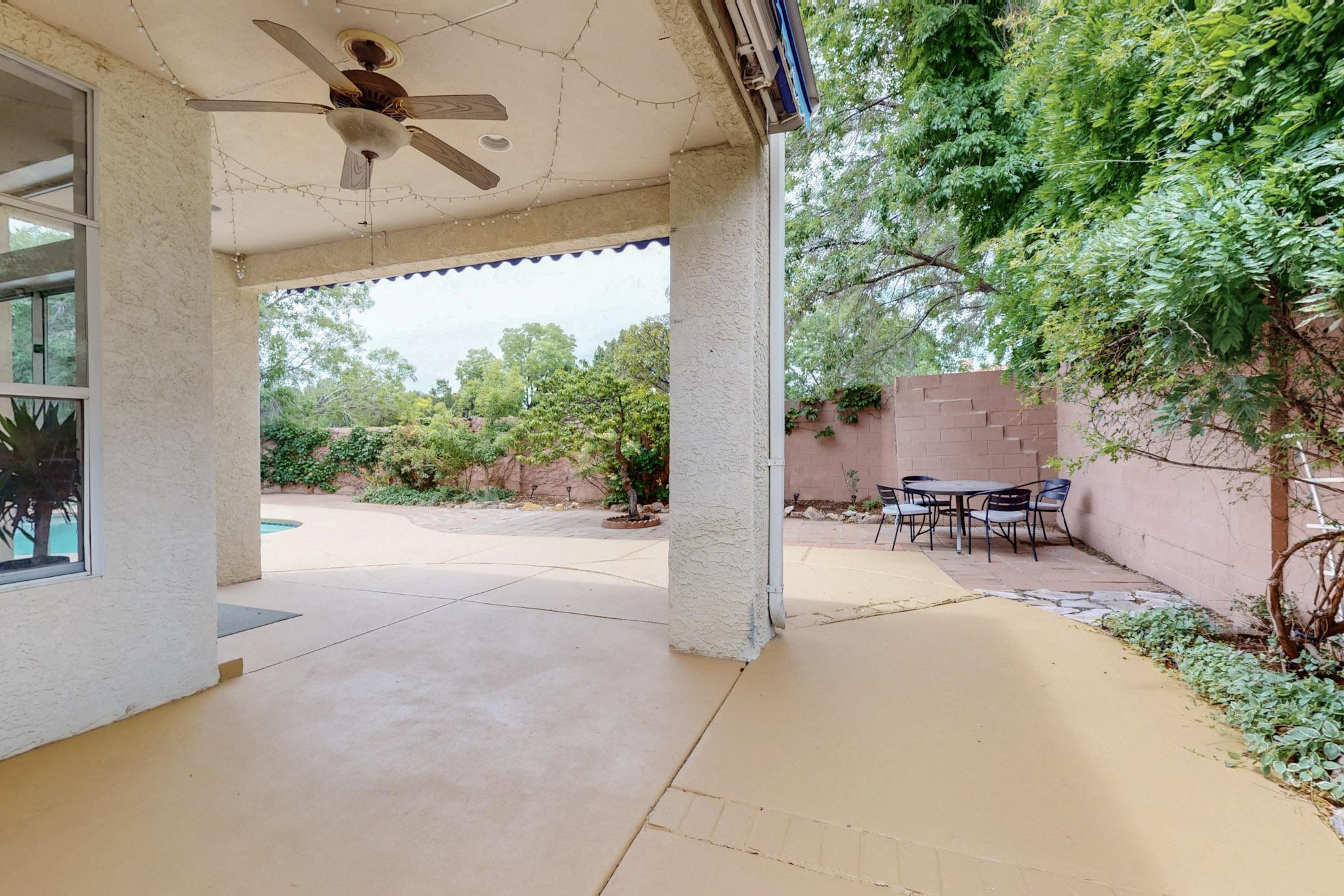 12301 LA VISTA GRANDE Drive NE