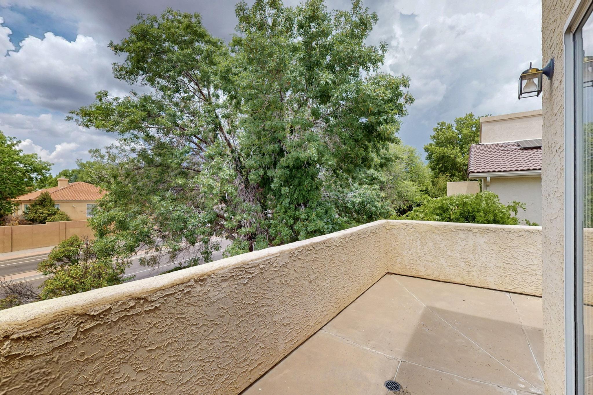 12301 LA VISTA GRANDE Drive NE