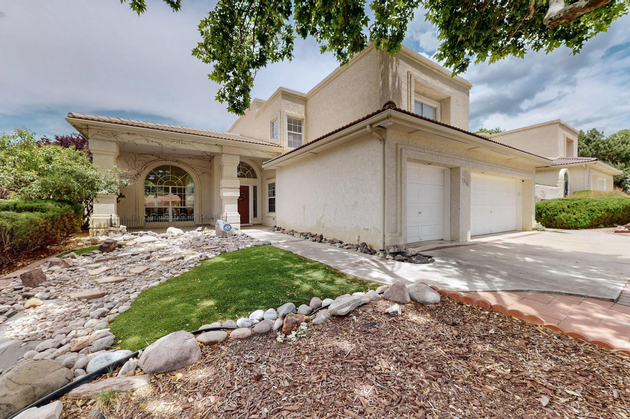 12301 LA VISTA GRANDE Drive NE