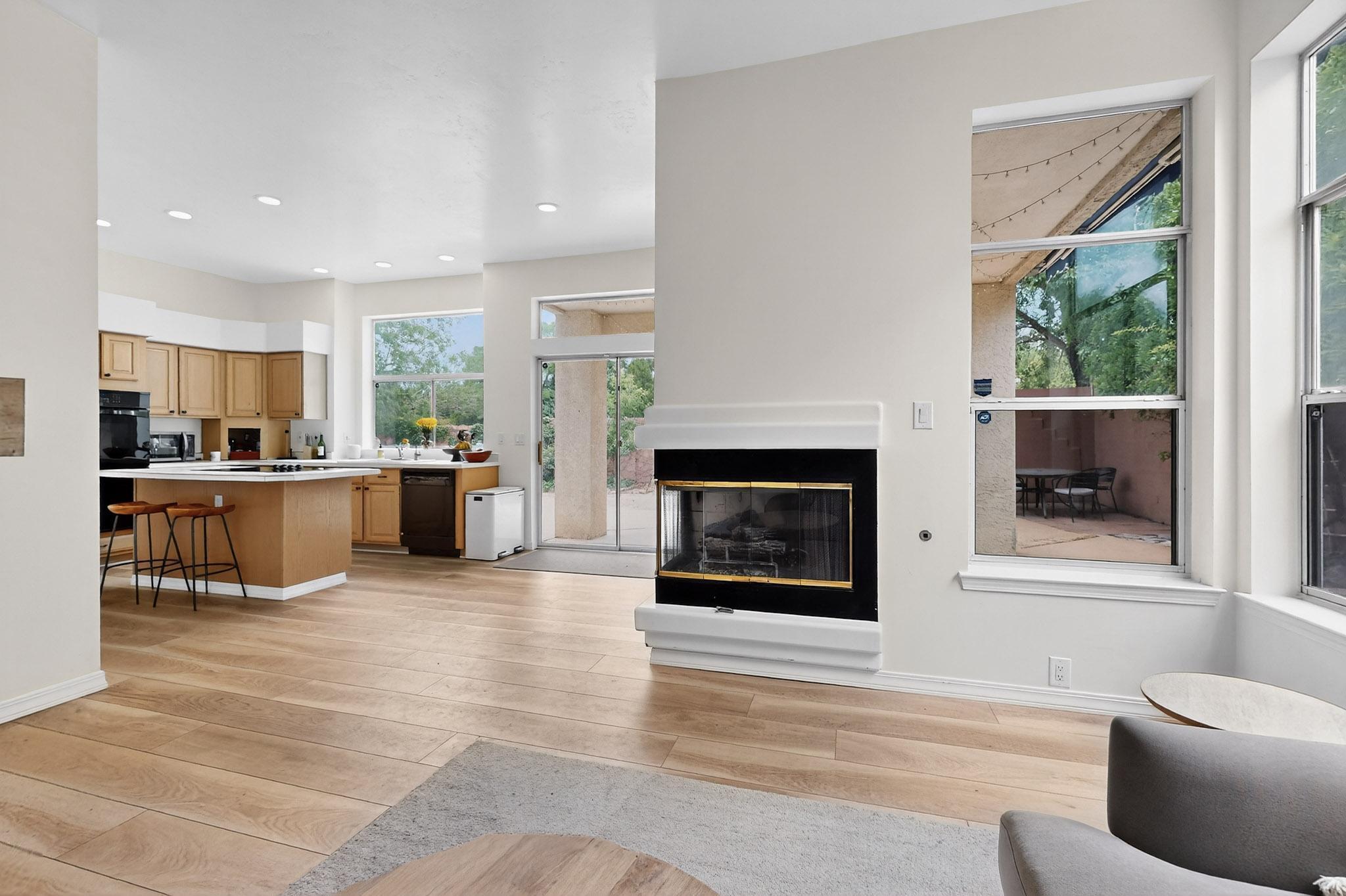 12301 LA VISTA GRANDE Drive NE